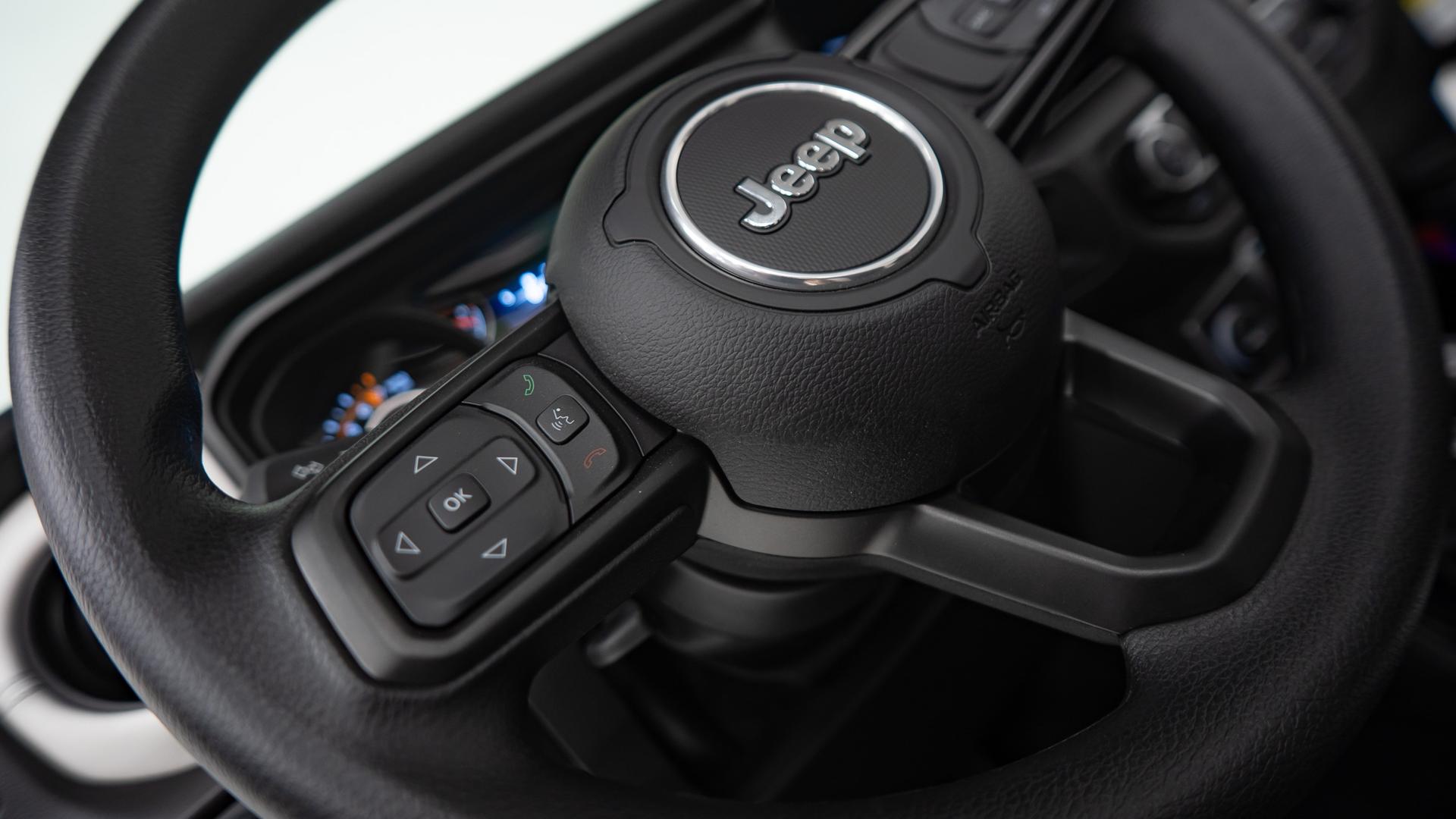 2025 JEEP GLADIATOR in White, photo 50 of 59
