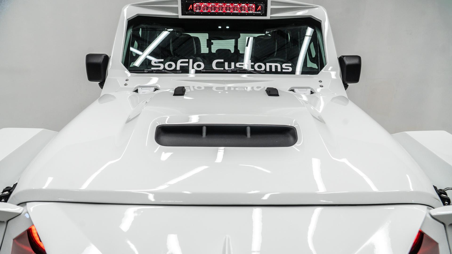 2025 JEEP GLADIATOR in White, photo 19 of 59