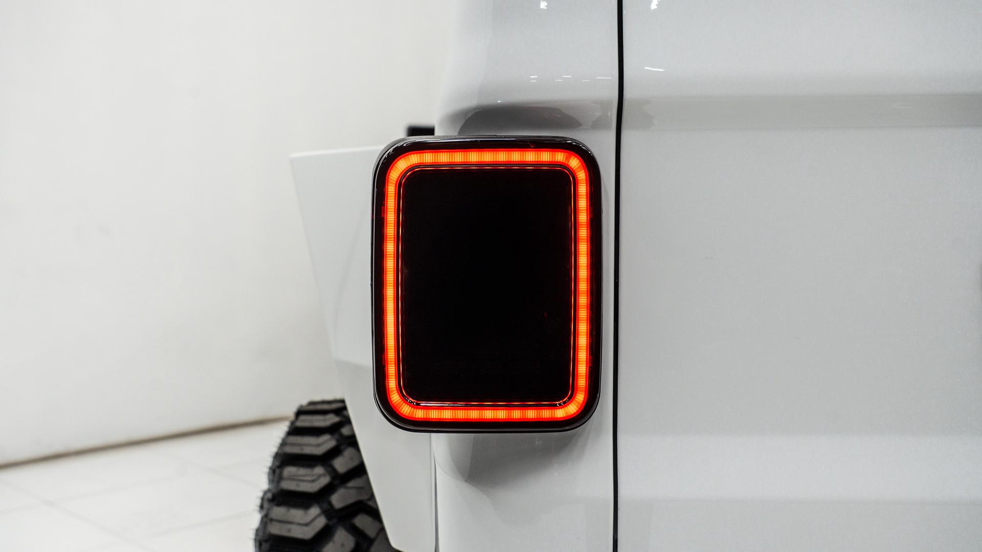 2025 JEEP GLADIATOR in White, photo 32 of 59