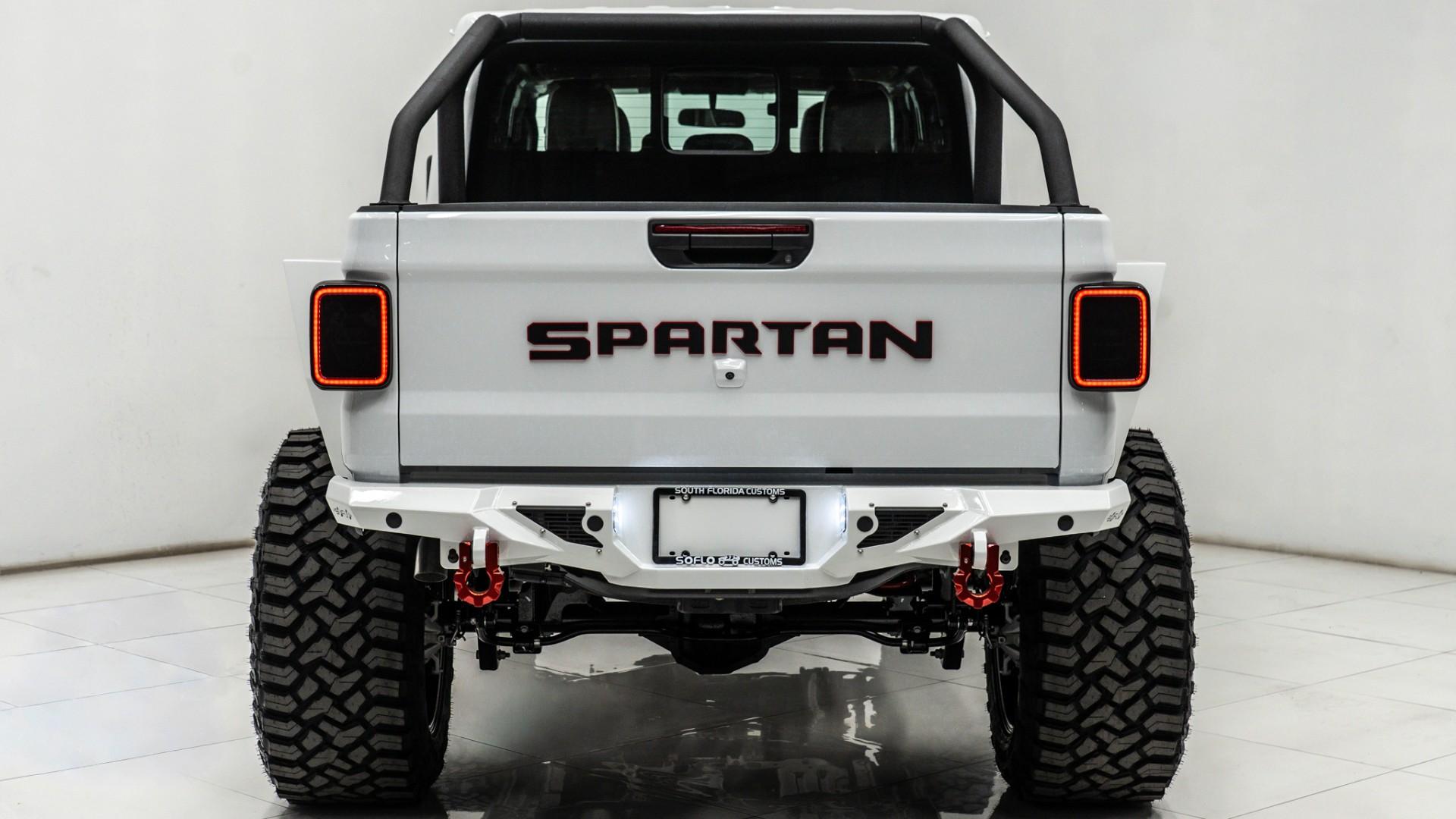 2025 JEEP GLADIATOR in White, photo 28 of 59