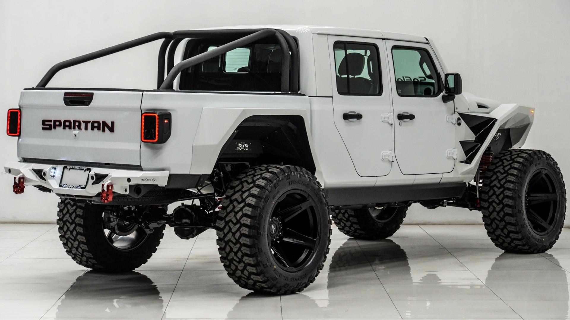 2025 JEEP GLADIATOR in White, photo 8 of 59