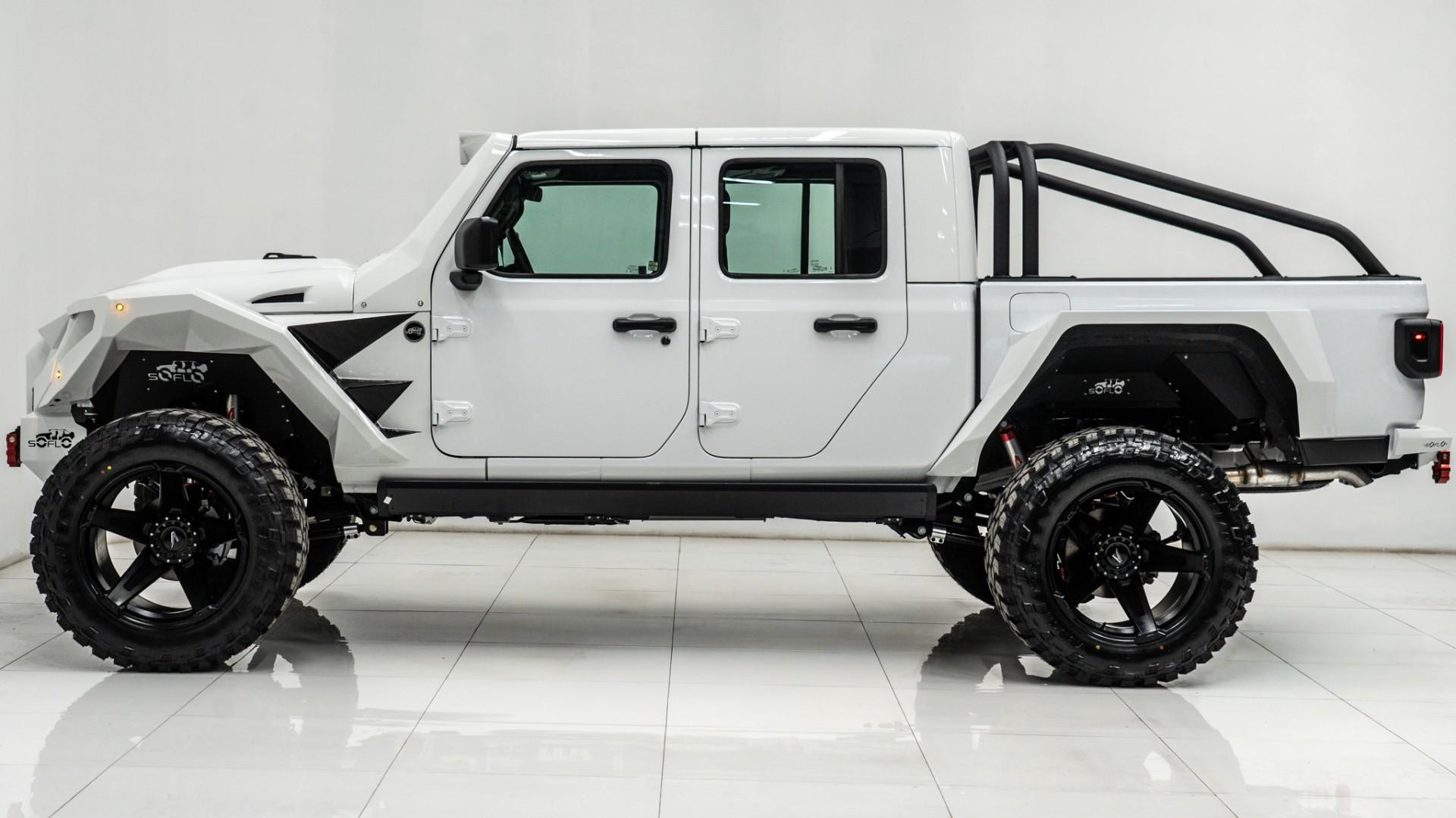 2025 JEEP GLADIATOR in White, photo 22 of 59