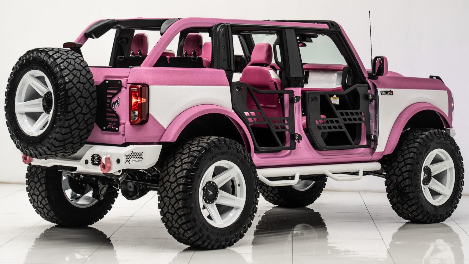 2025 FORD BRONCO in Pink, photo 10 of 52
