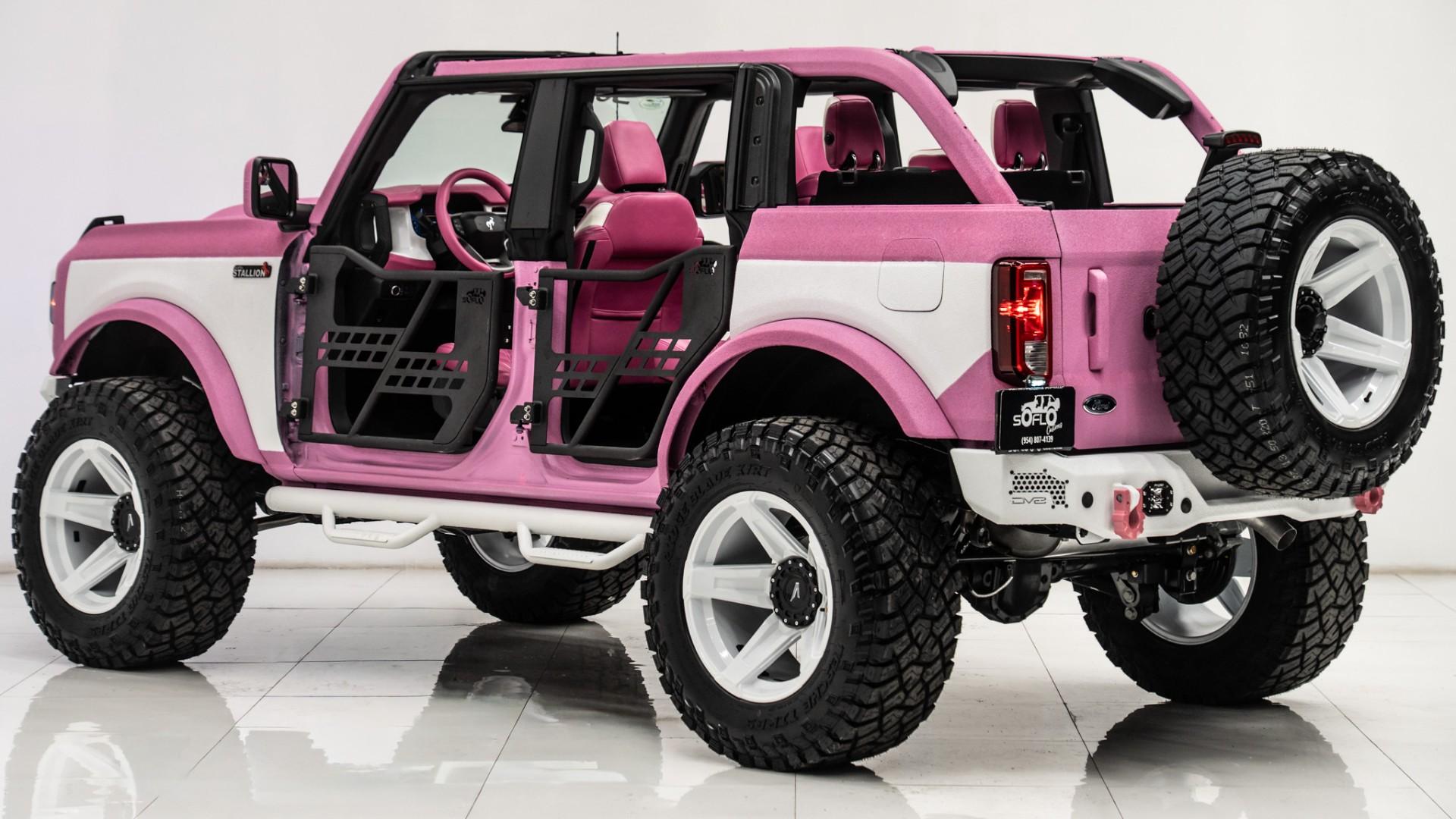 2025 FORD BRONCO in Pink, photo 12 of 52