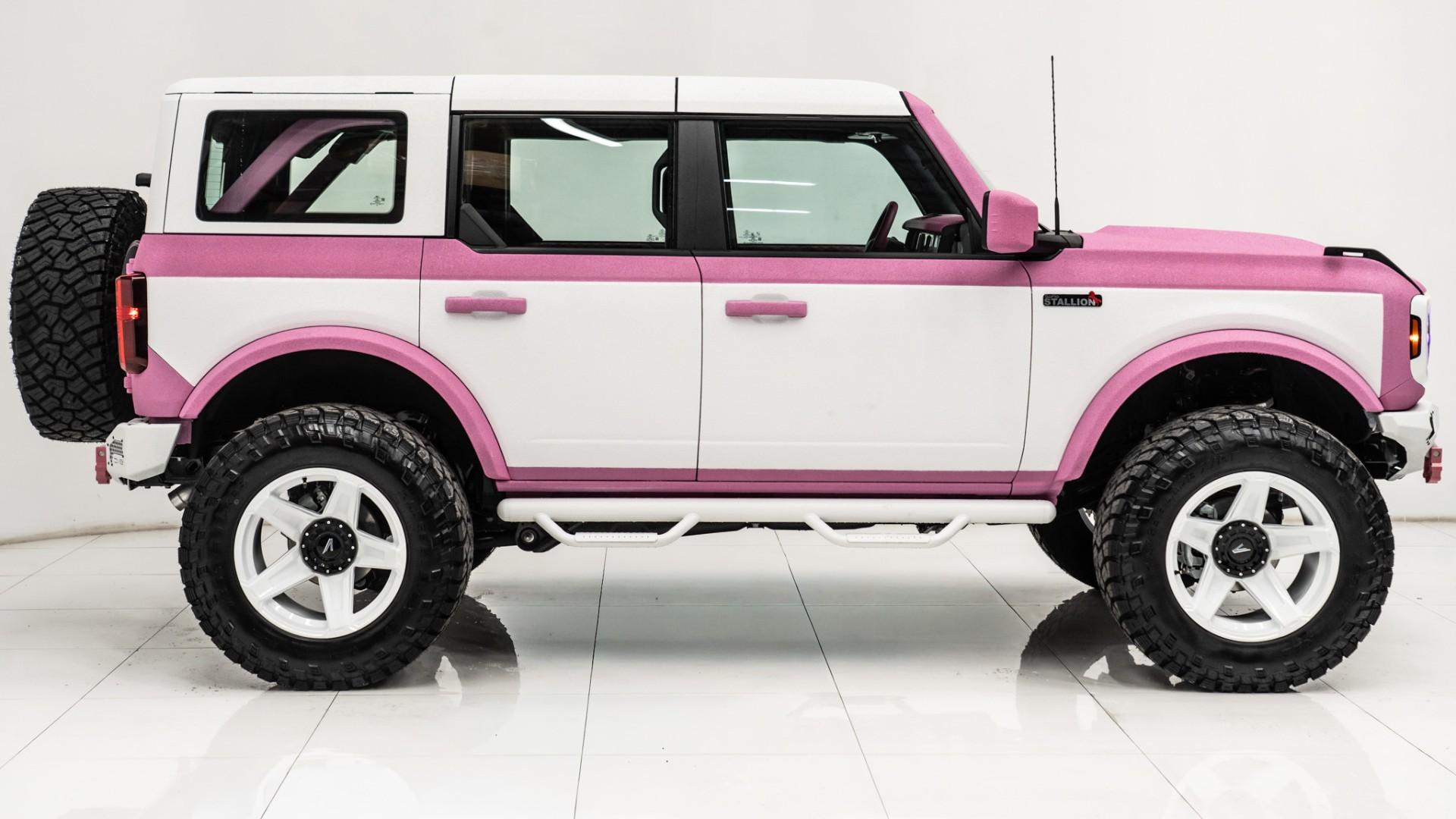 2025 FORD BRONCO in Pink, photo 6 of 52