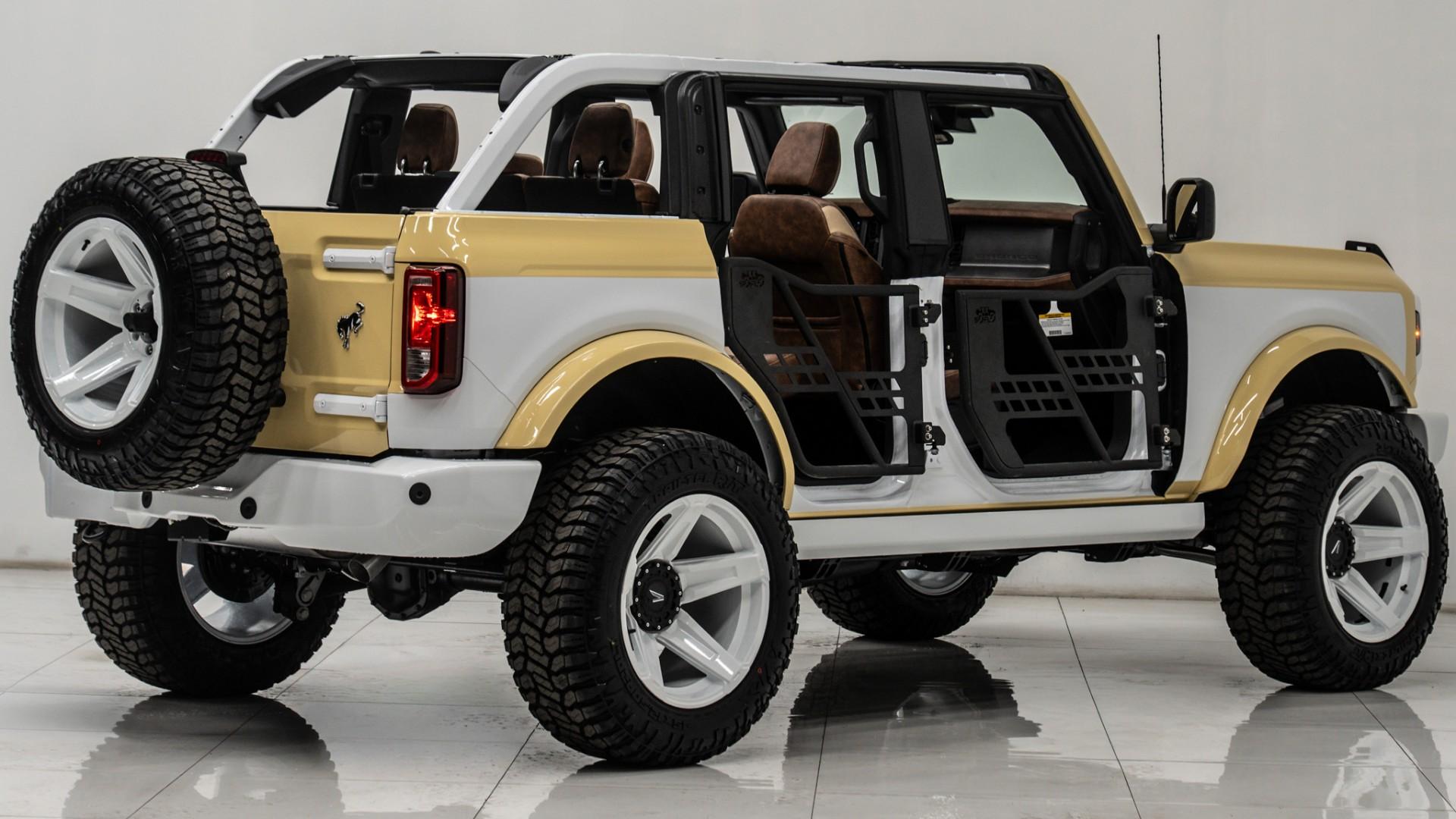 2025 FORD BRONCO in Yellow, photo 25 of 55