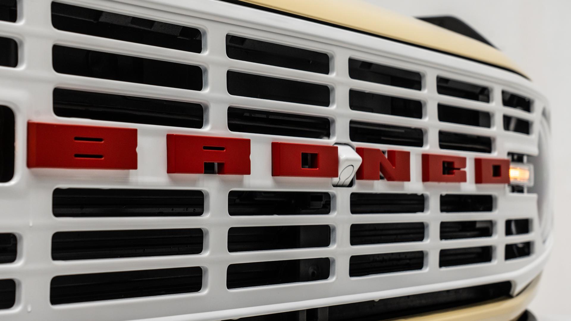 2025 FORD BRONCO in Yellow, photo 21 of 55