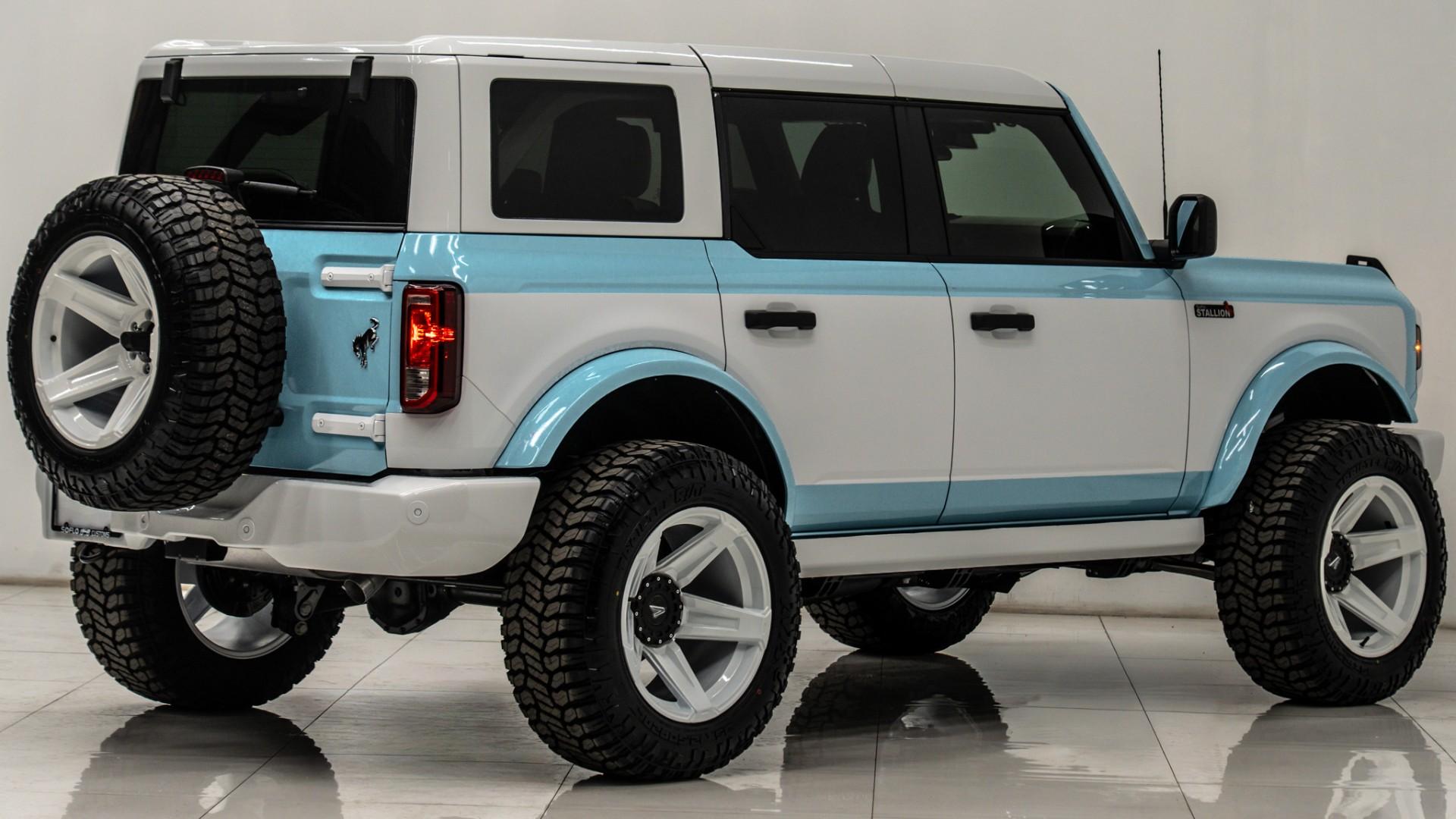 2025 FORD BRONCO in Blue, photo 7 of 55