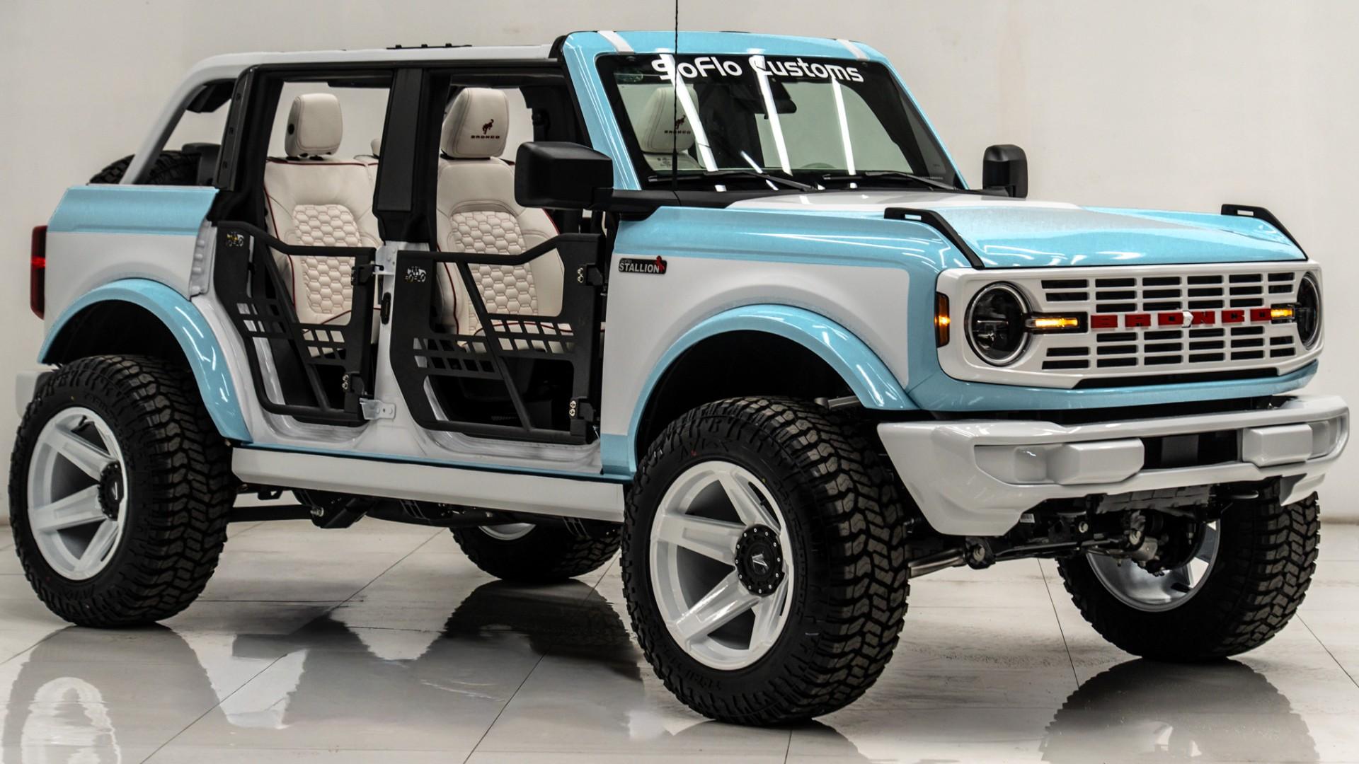 2025 FORD BRONCO in Blue, photo 2 of 55