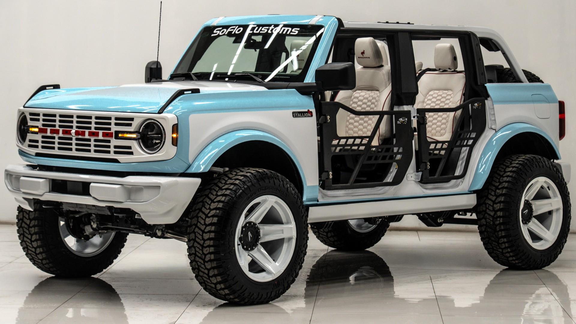 2025 FORD BRONCO in Blue, photo 11 of 55
