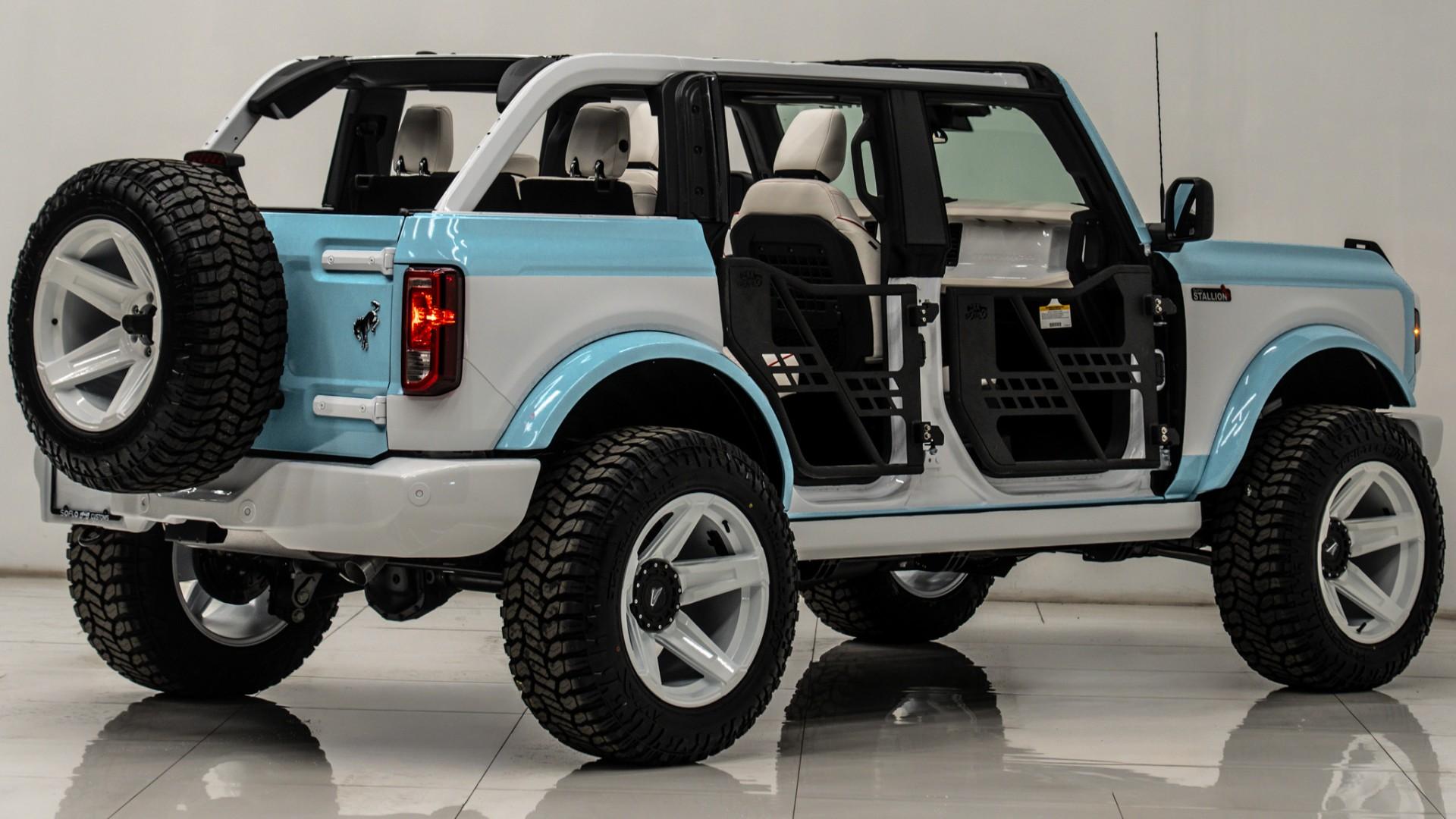 2025 FORD BRONCO in Blue, photo 14 of 55