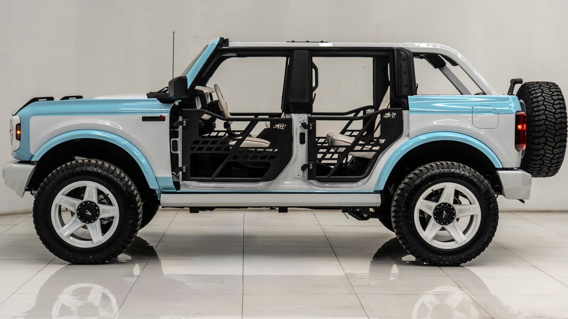 2025 FORD BRONCO in Blue, photo 15 of 55