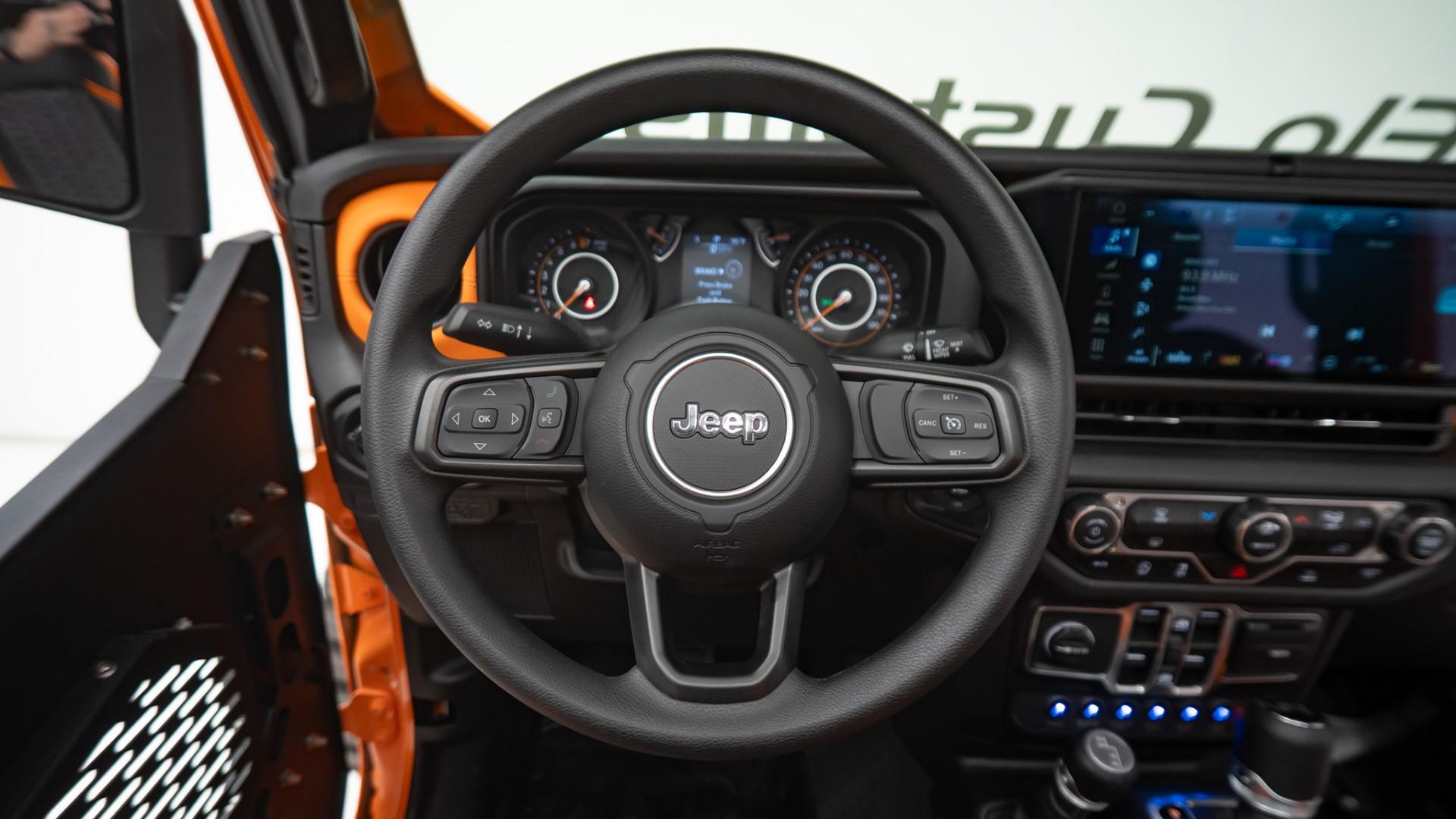 2025 JEEP GLADIATOR in Orange, photo 41 of 58