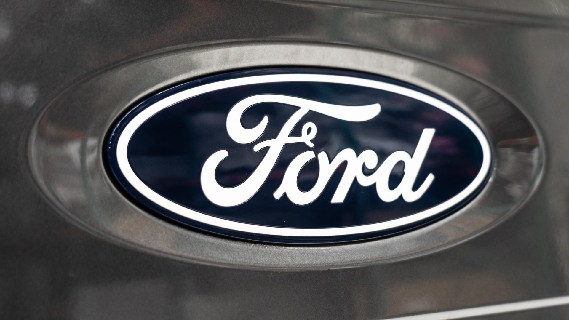 2025 FORD F-150 in Gray, photo 26 of 55