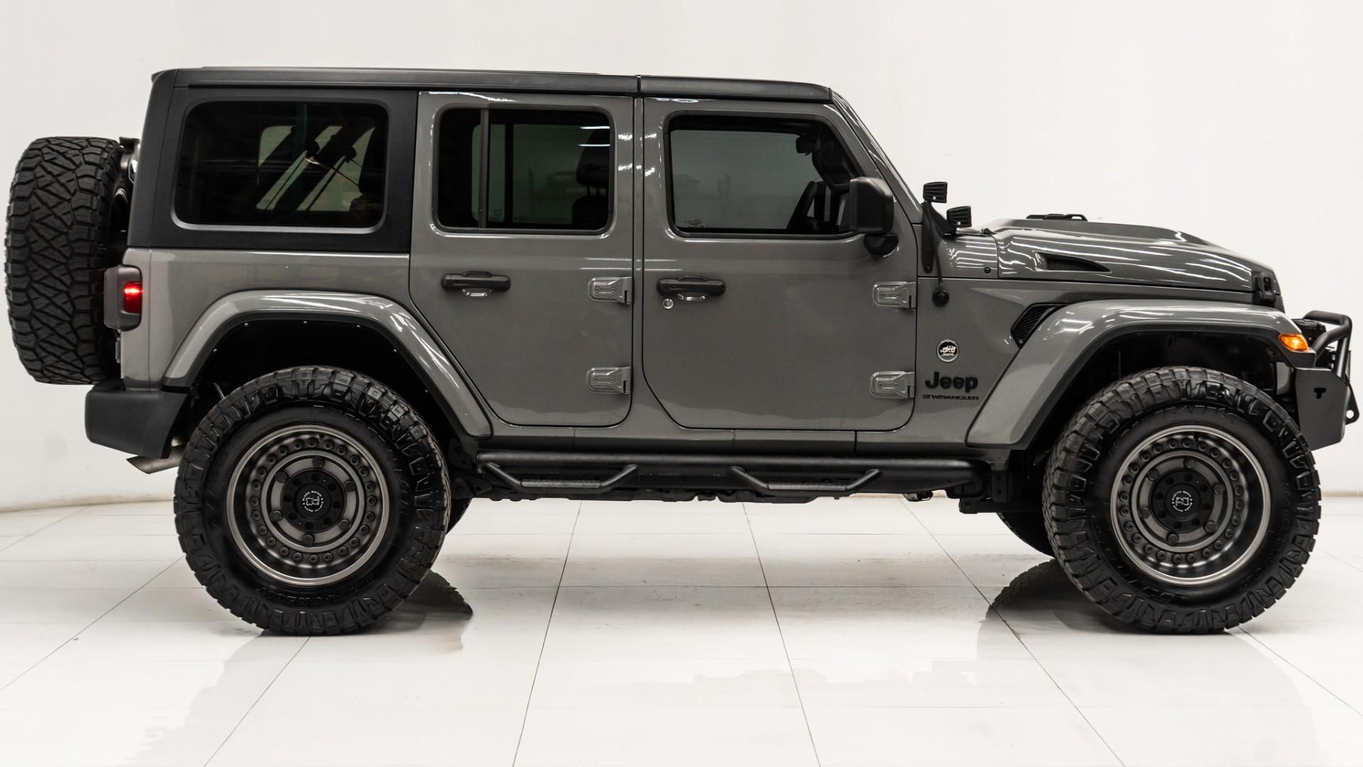 2023 JEEP WRANGLER in Gray, photo 6 of 58