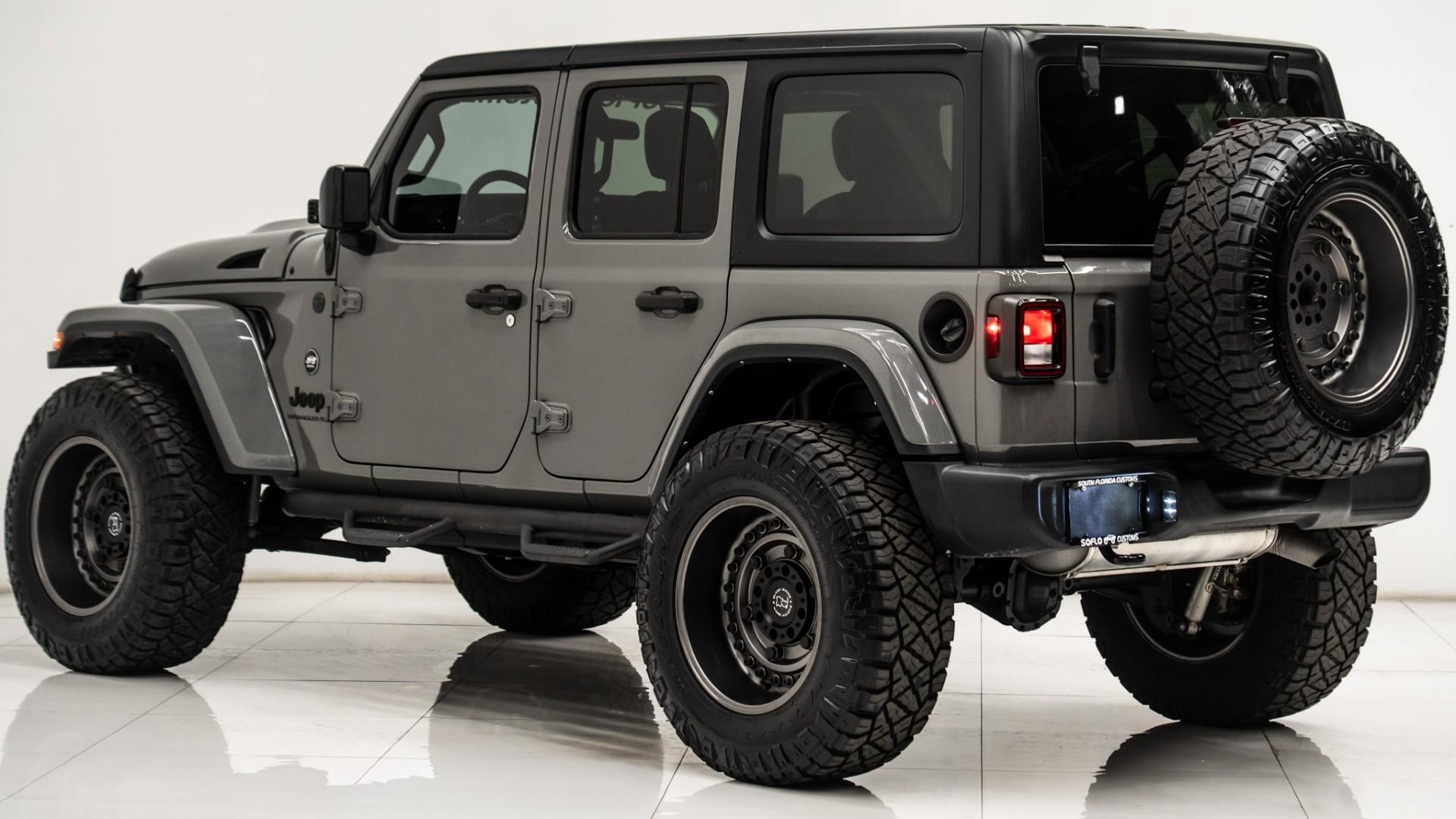 2023 JEEP WRANGLER in Gray, photo 3 of 58