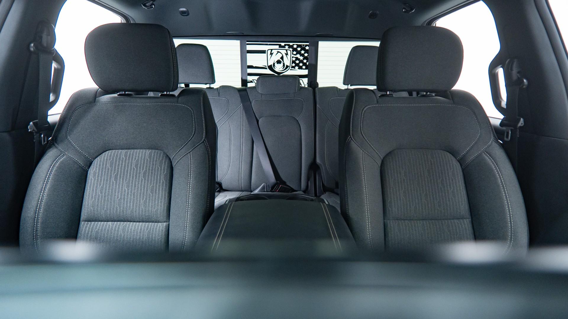 2022 RAM 1500 in DIAMOND BLACK CRYSTAL PEARLCOAT, photo 26 of 51