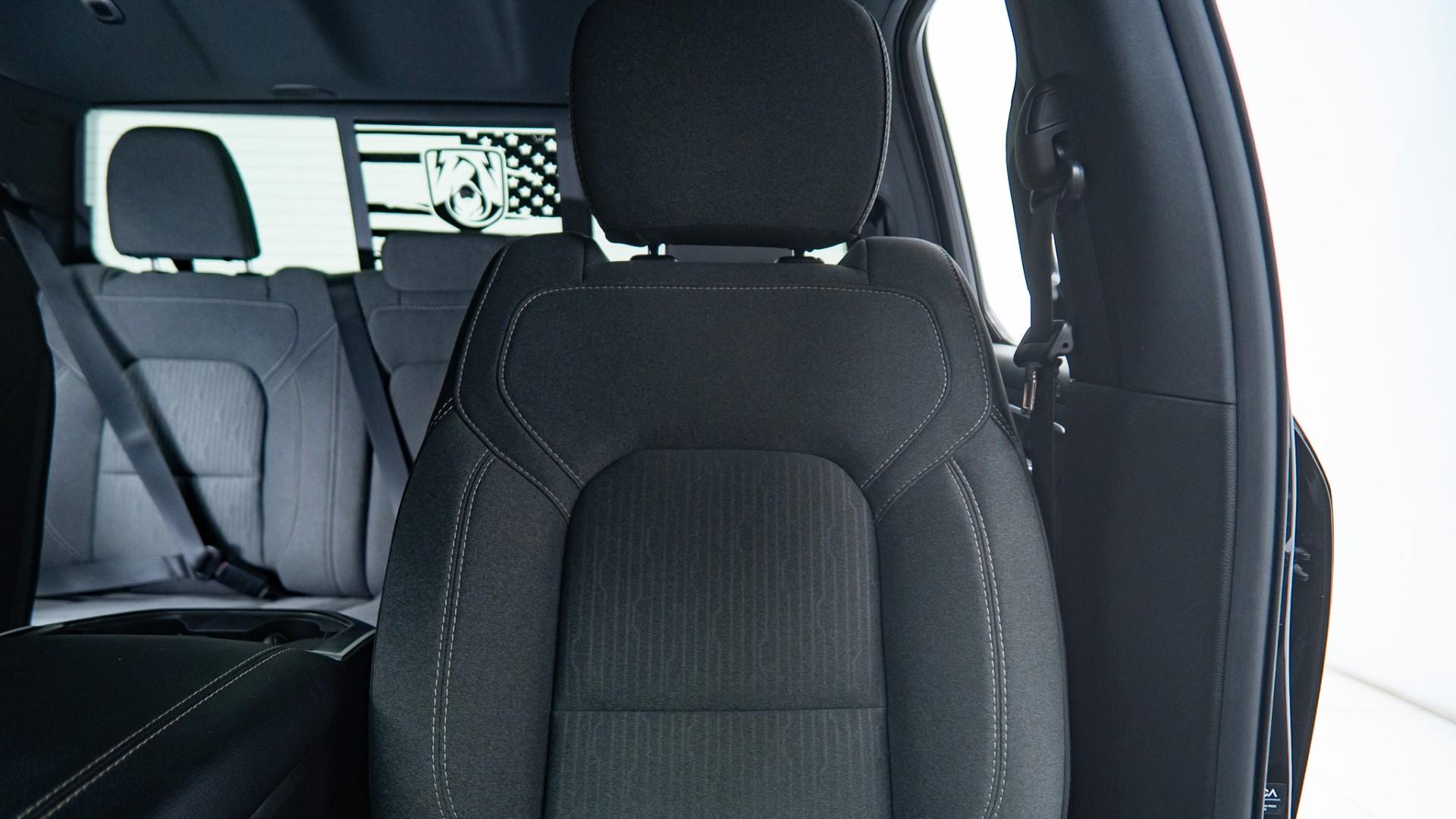 2022 RAM 1500 in DIAMOND BLACK CRYSTAL PEARLCOAT, photo 27 of 51
