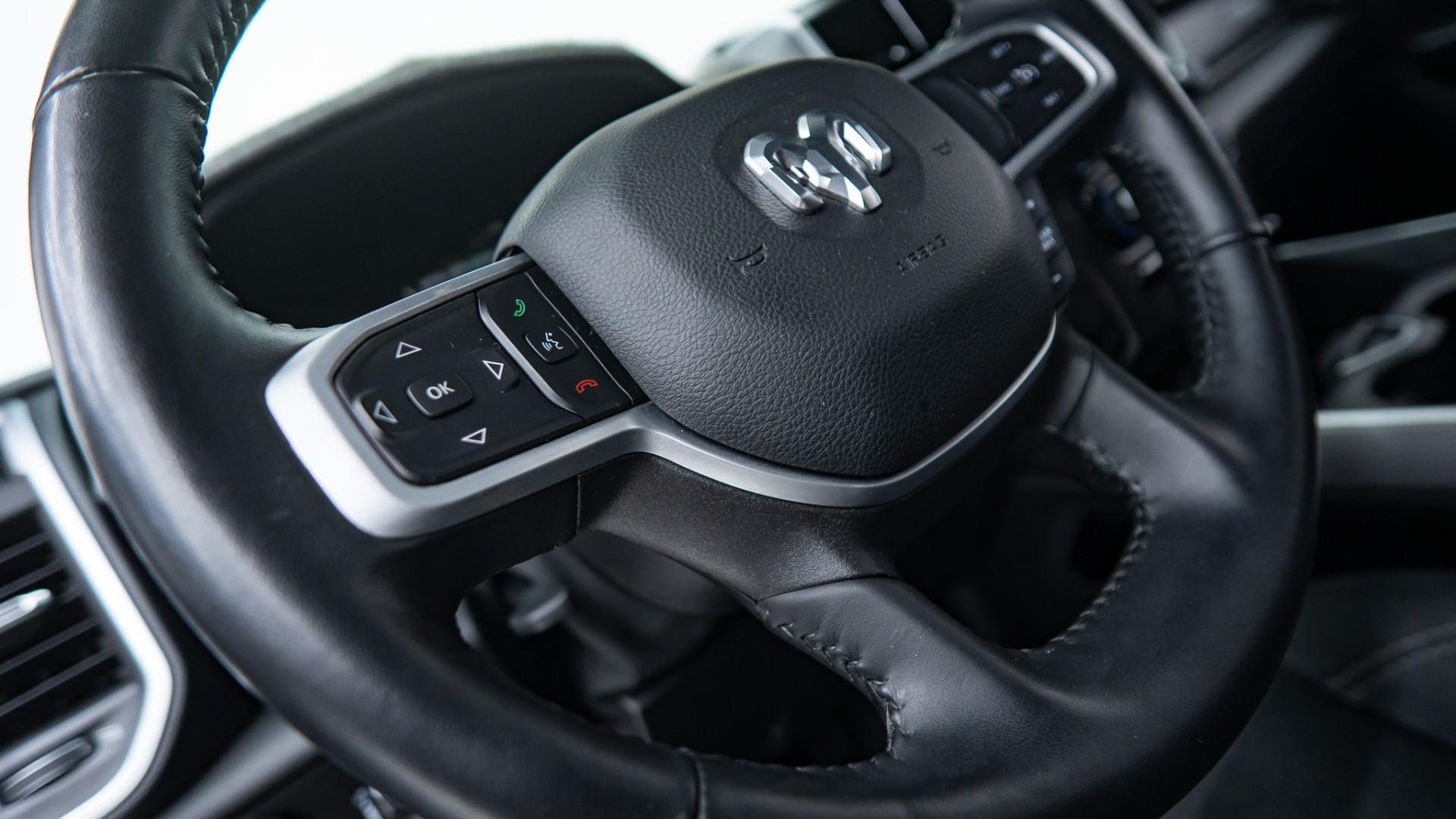 2022 RAM 1500 in DIAMOND BLACK CRYSTAL PEARLCOAT, photo 31 of 51
