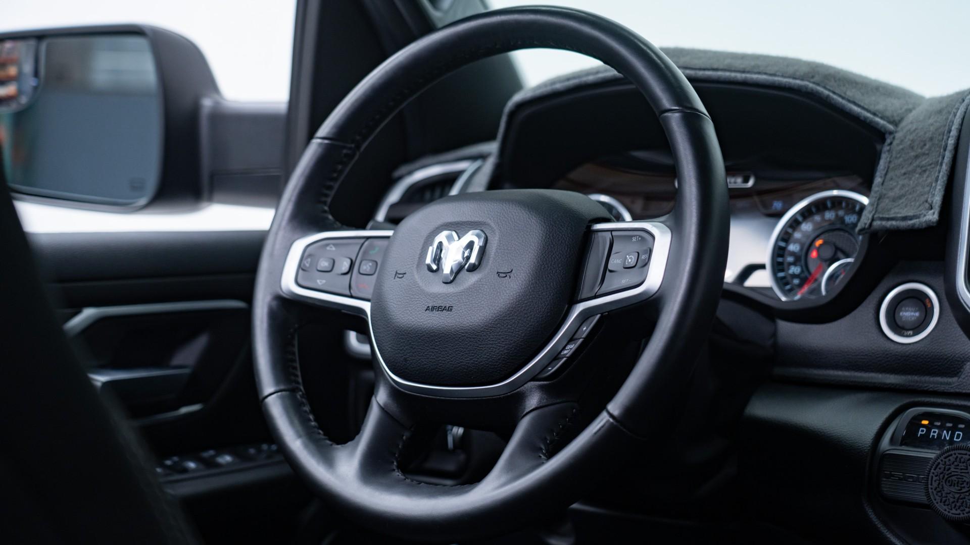 2022 RAM 1500 in DIAMOND BLACK CRYSTAL PEARLCOAT, photo 39 of 51