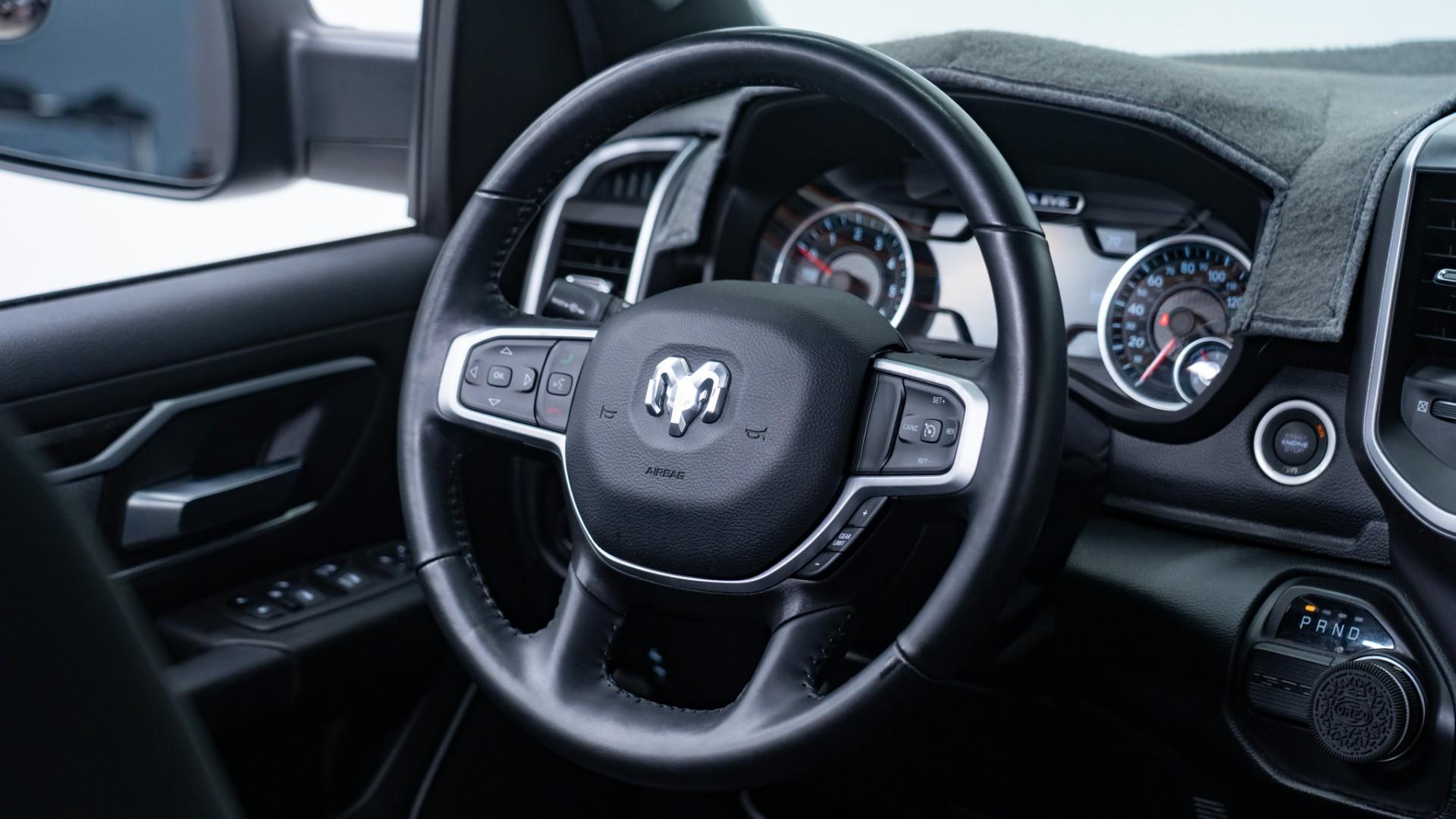 2022 RAM 1500 in DIAMOND BLACK CRYSTAL PEARLCOAT, photo 40 of 51