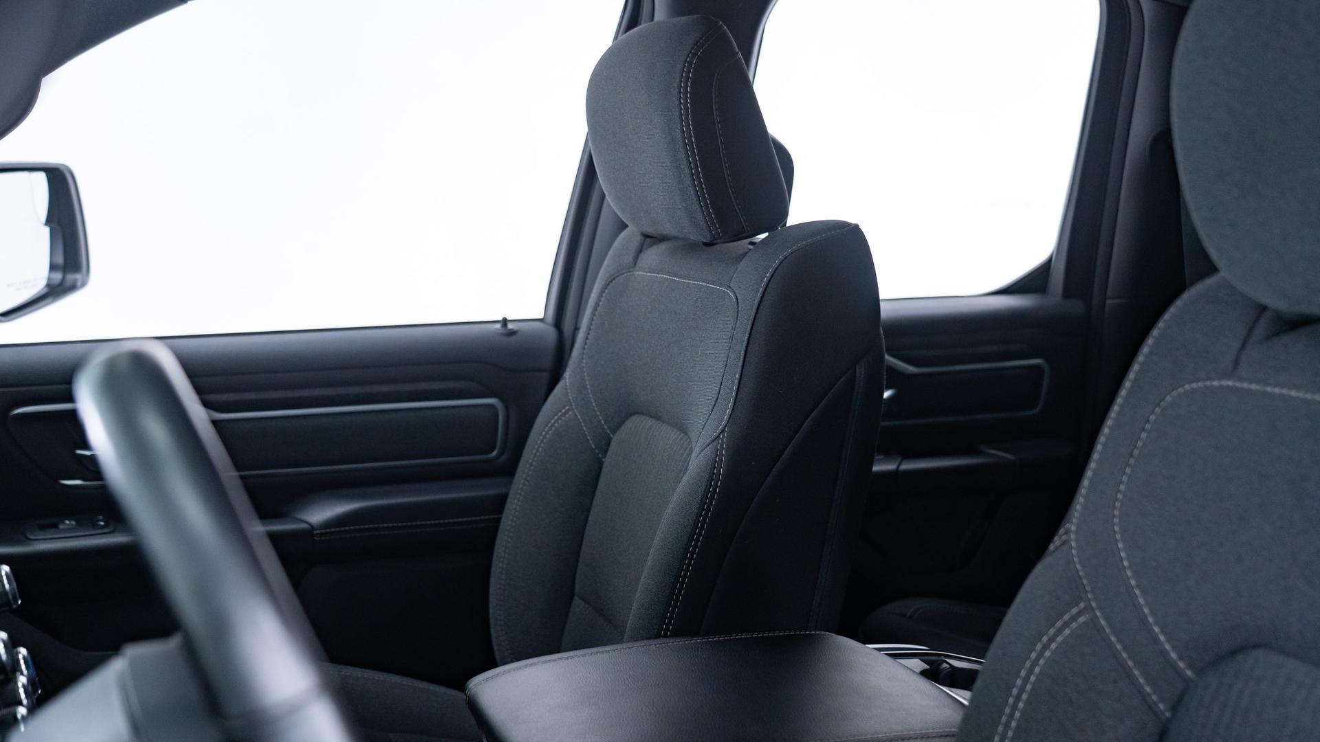 2022 RAM 1500 in DIAMOND BLACK CRYSTAL PEARLCOAT, photo 41 of 51