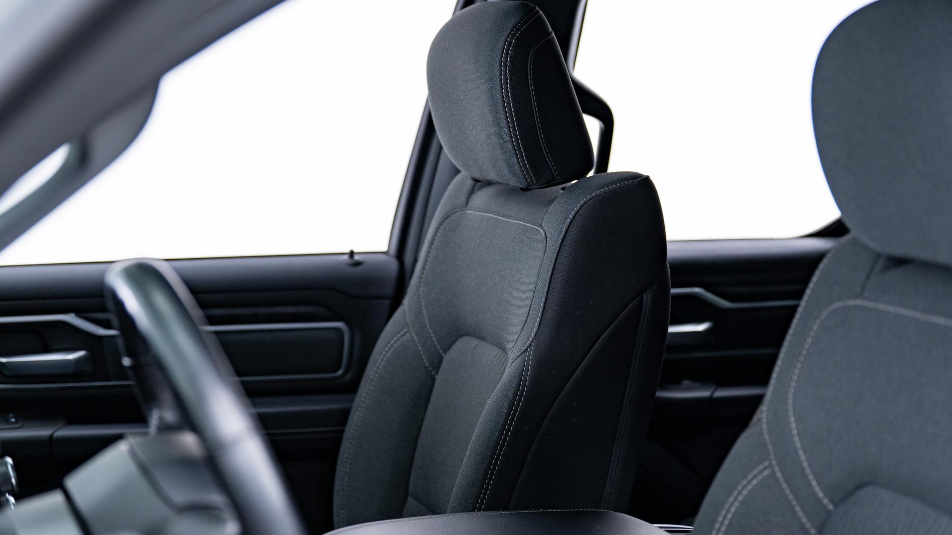 2022 RAM 1500 in DIAMOND BLACK CRYSTAL PEARLCOAT, photo 42 of 51