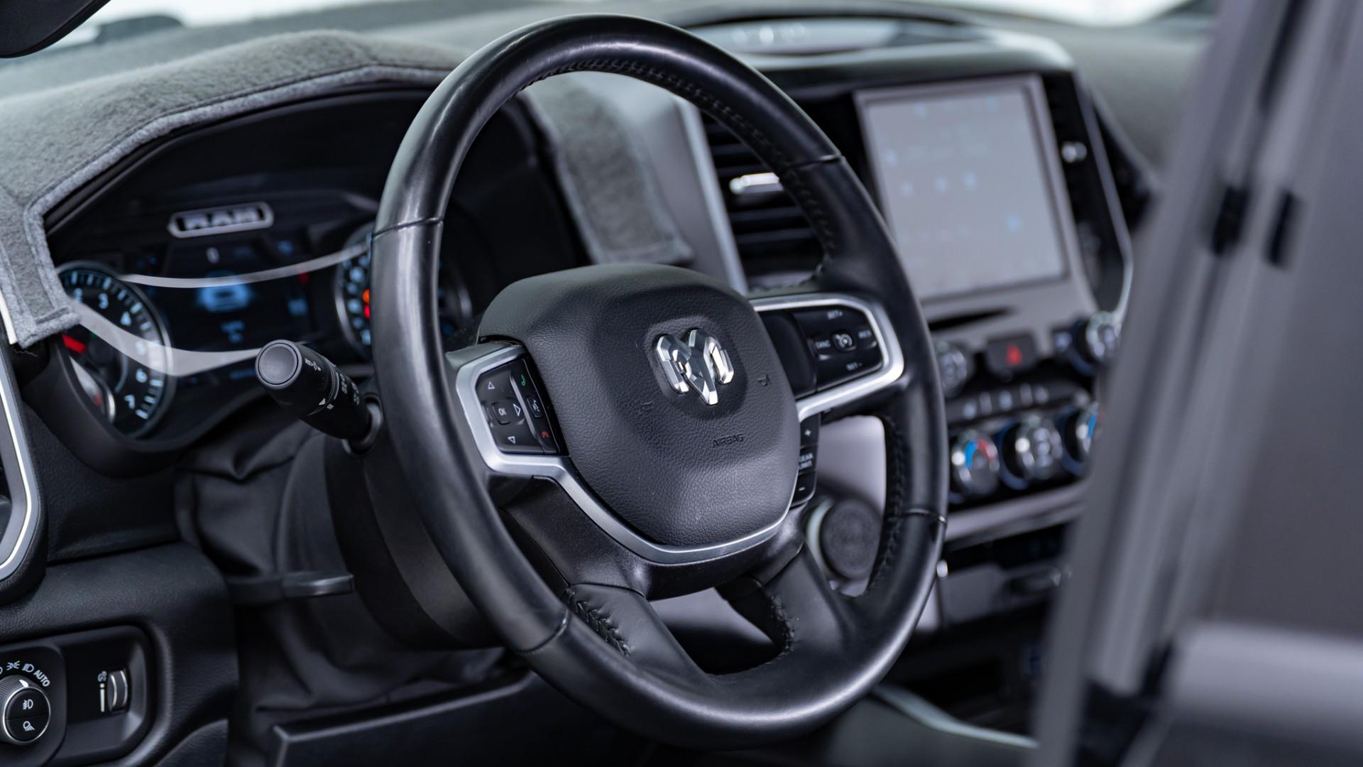 2022 RAM 1500 in DIAMOND BLACK CRYSTAL PEARLCOAT, photo 46 of 51