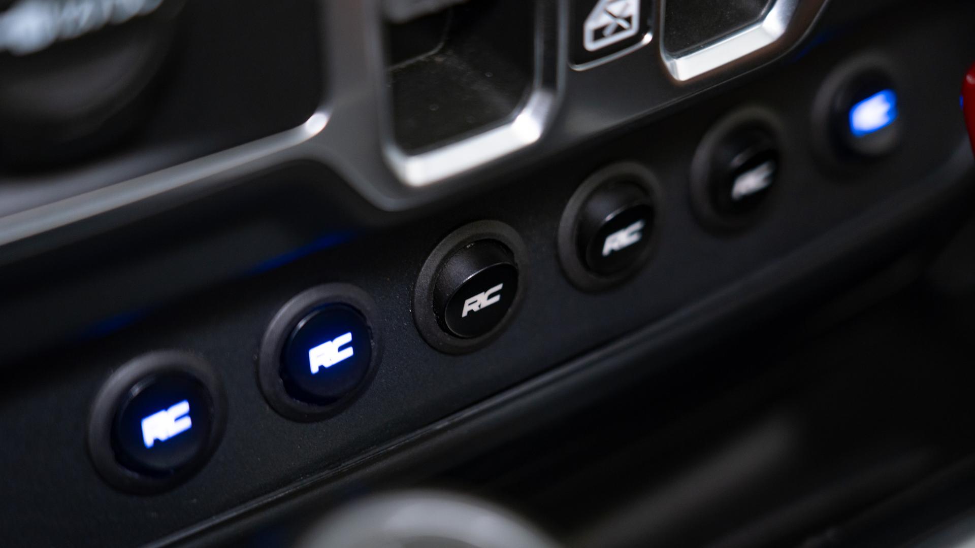 2019 JEEP WRANGLER in Tan, photo 52 of 60