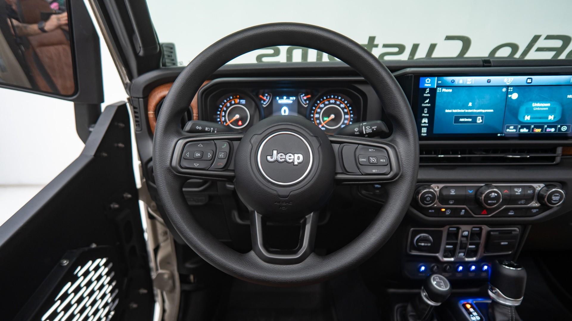 2025 JEEP GLADIATOR in Tan, photo 35 of 55