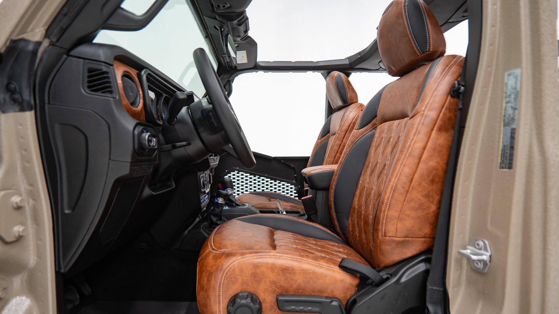 2025 JEEP GLADIATOR in Tan, photo 38 of 55