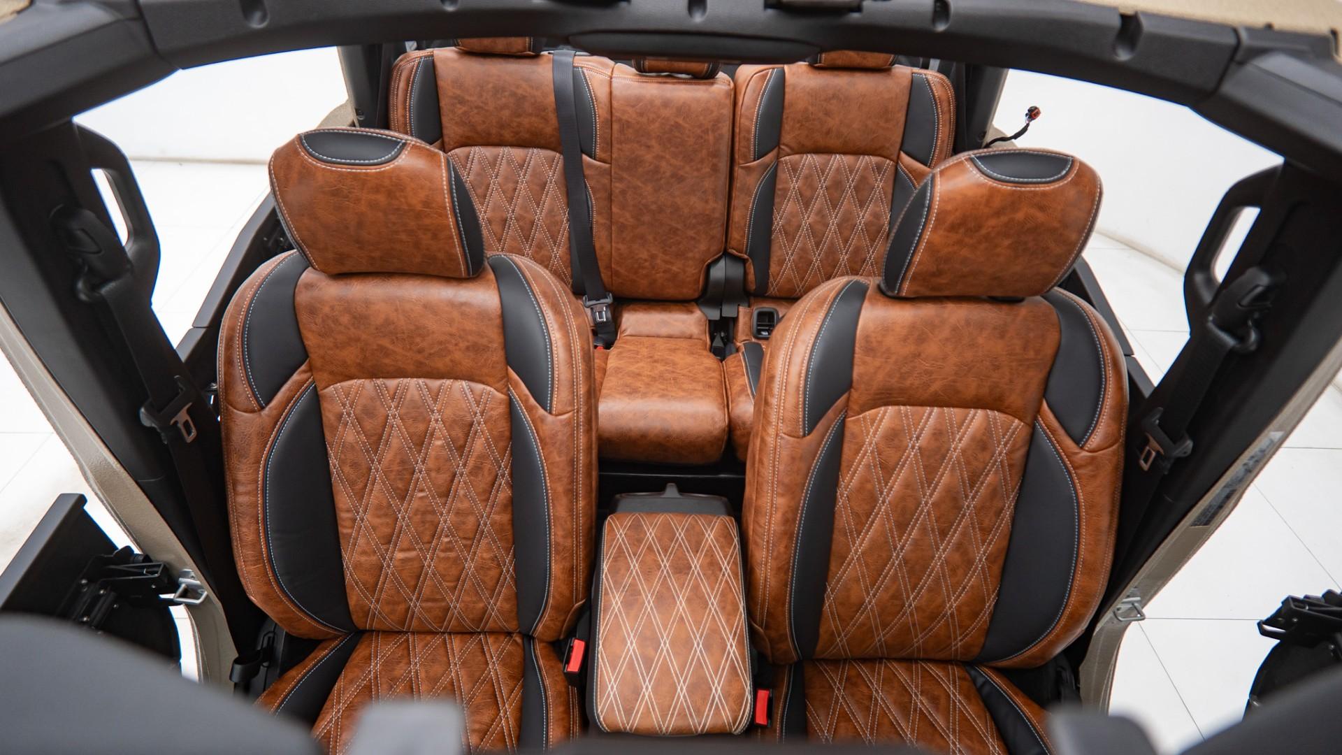 2025 JEEP GLADIATOR in Tan, photo 31 of 55