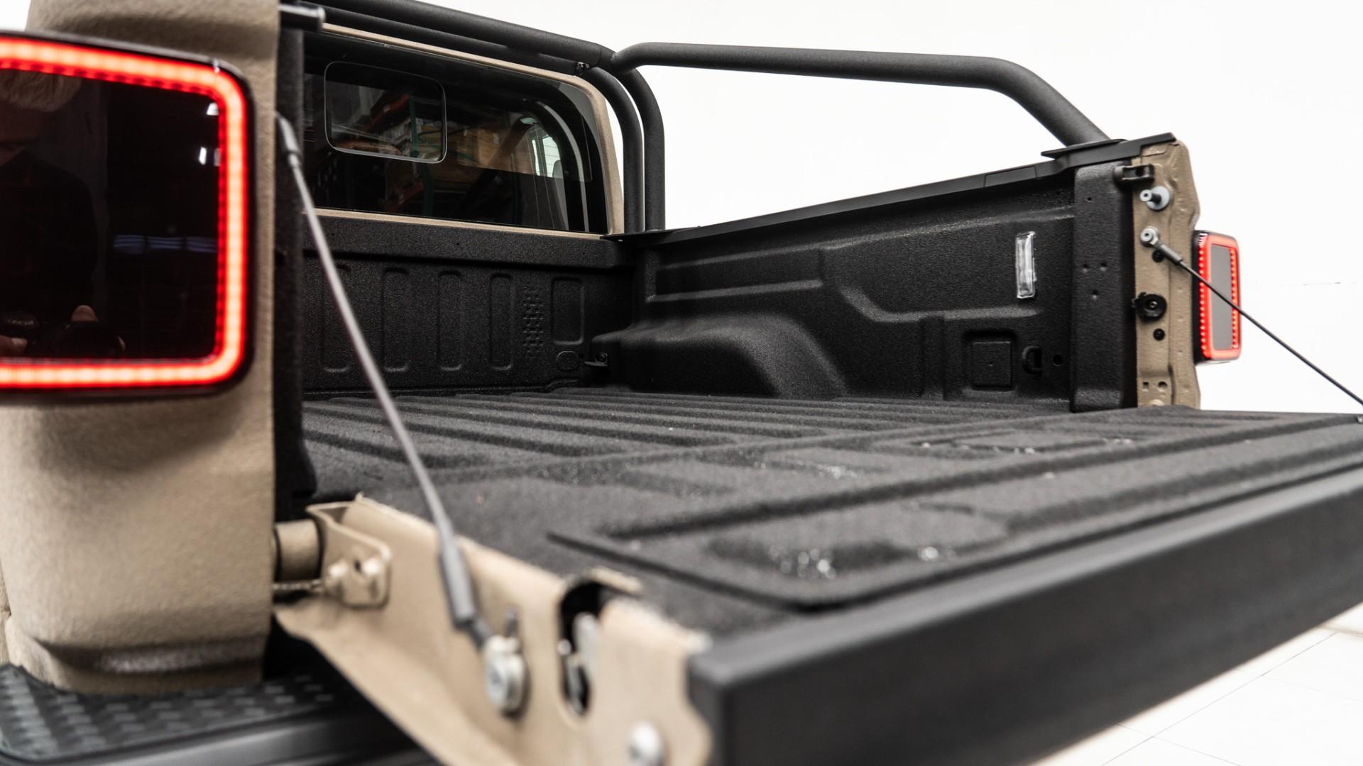2025 JEEP GLADIATOR in Tan, photo 30 of 55