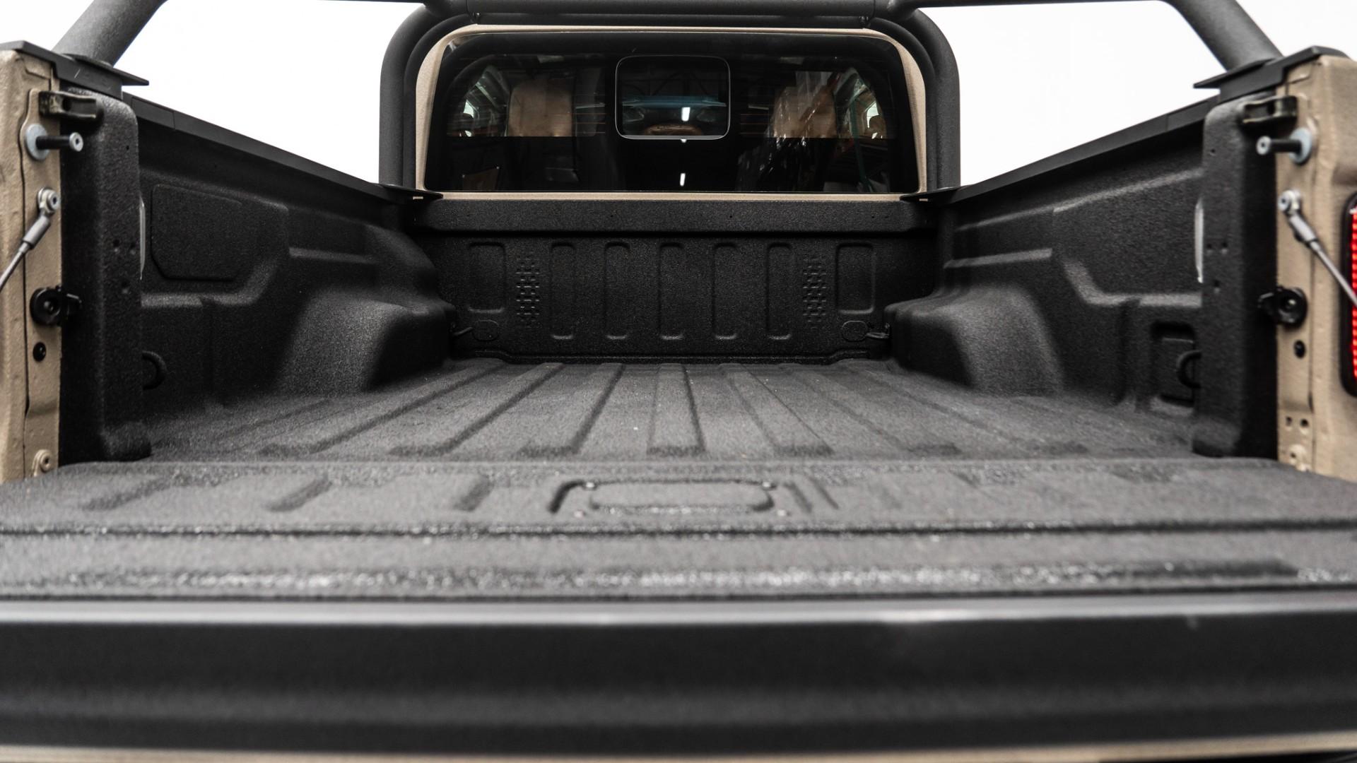 2025 JEEP GLADIATOR in Tan, photo 29 of 55