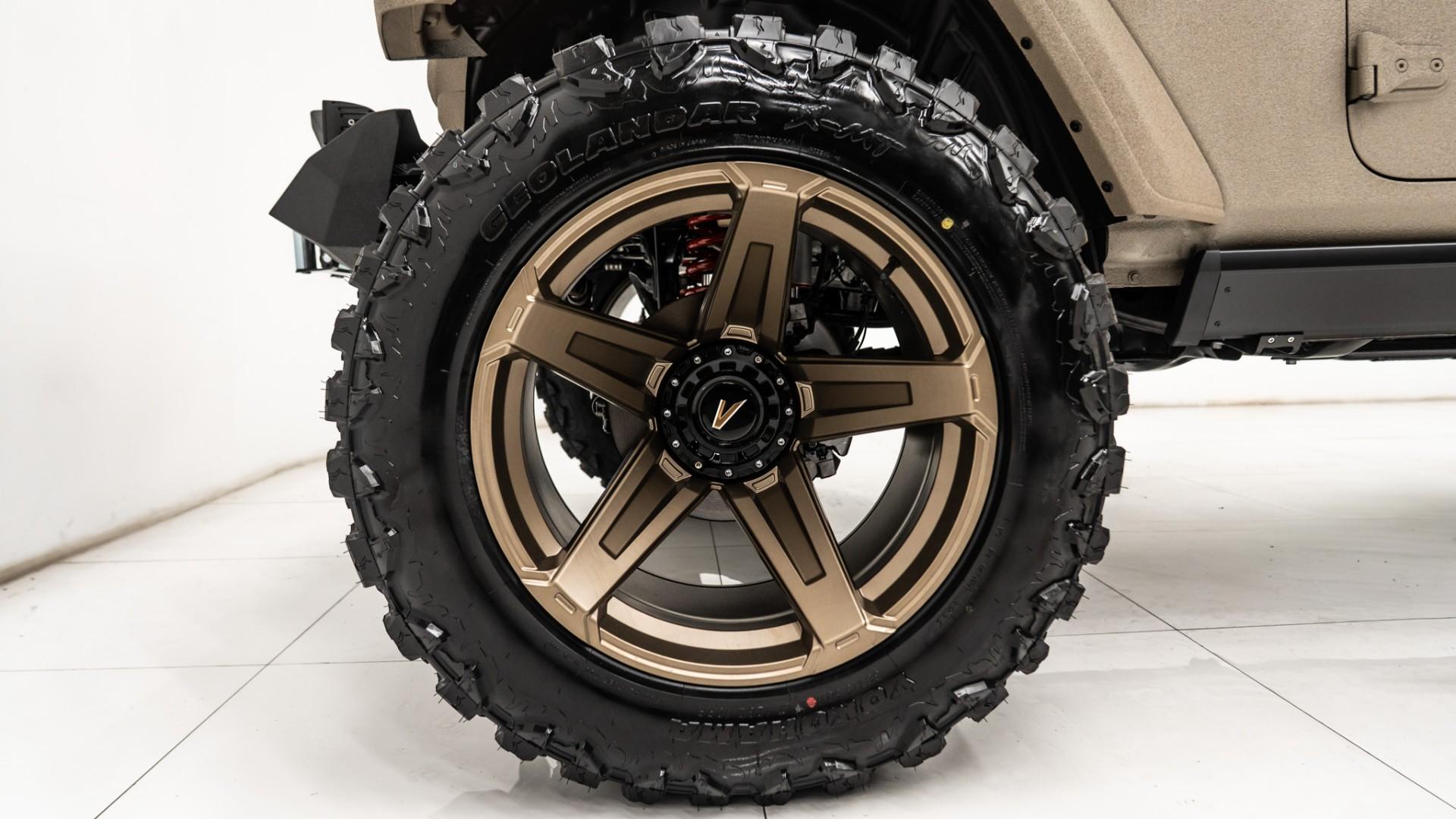 2025 JEEP GLADIATOR in Tan, photo 23 of 55
