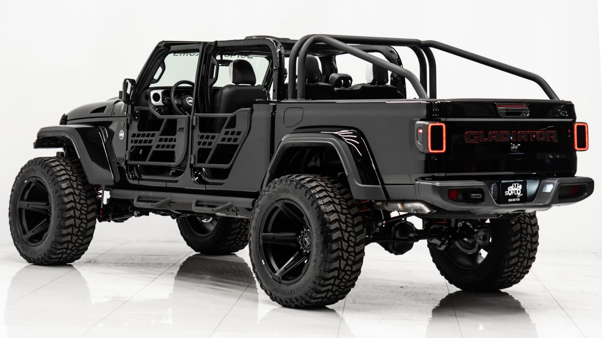 2025 JEEP GLADIATOR in Black, photo 12 of 54