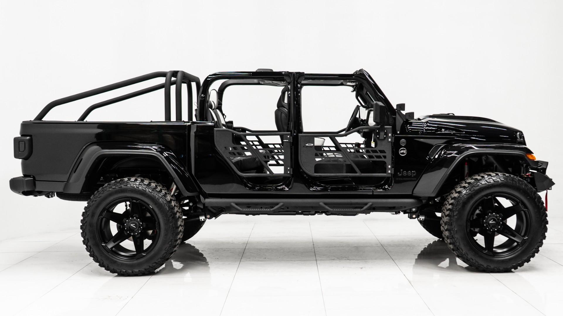 2025 JEEP GLADIATOR in Black, photo 11 of 54