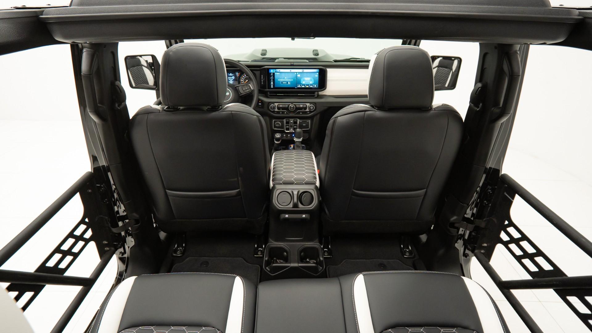 2025 JEEP GLADIATOR in Black, photo 38 of 54