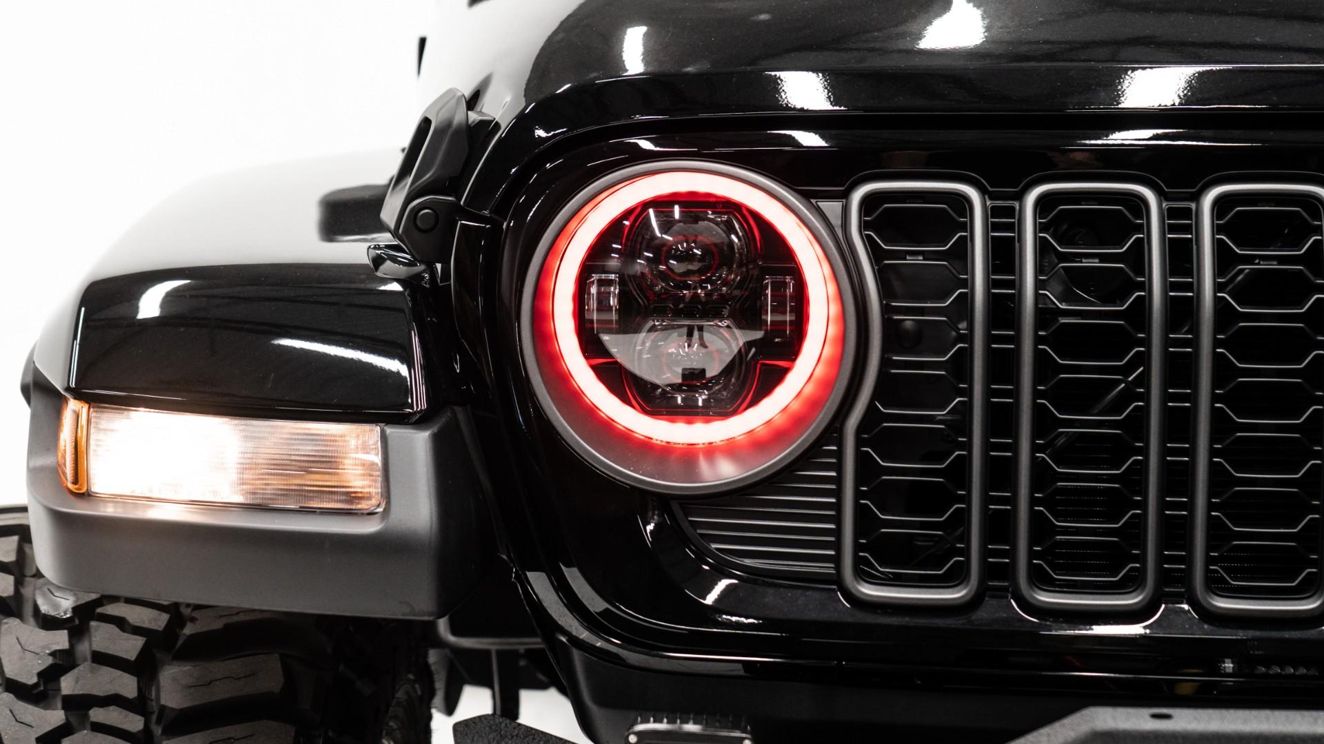 2025 JEEP GLADIATOR in Black, photo 14 of 54