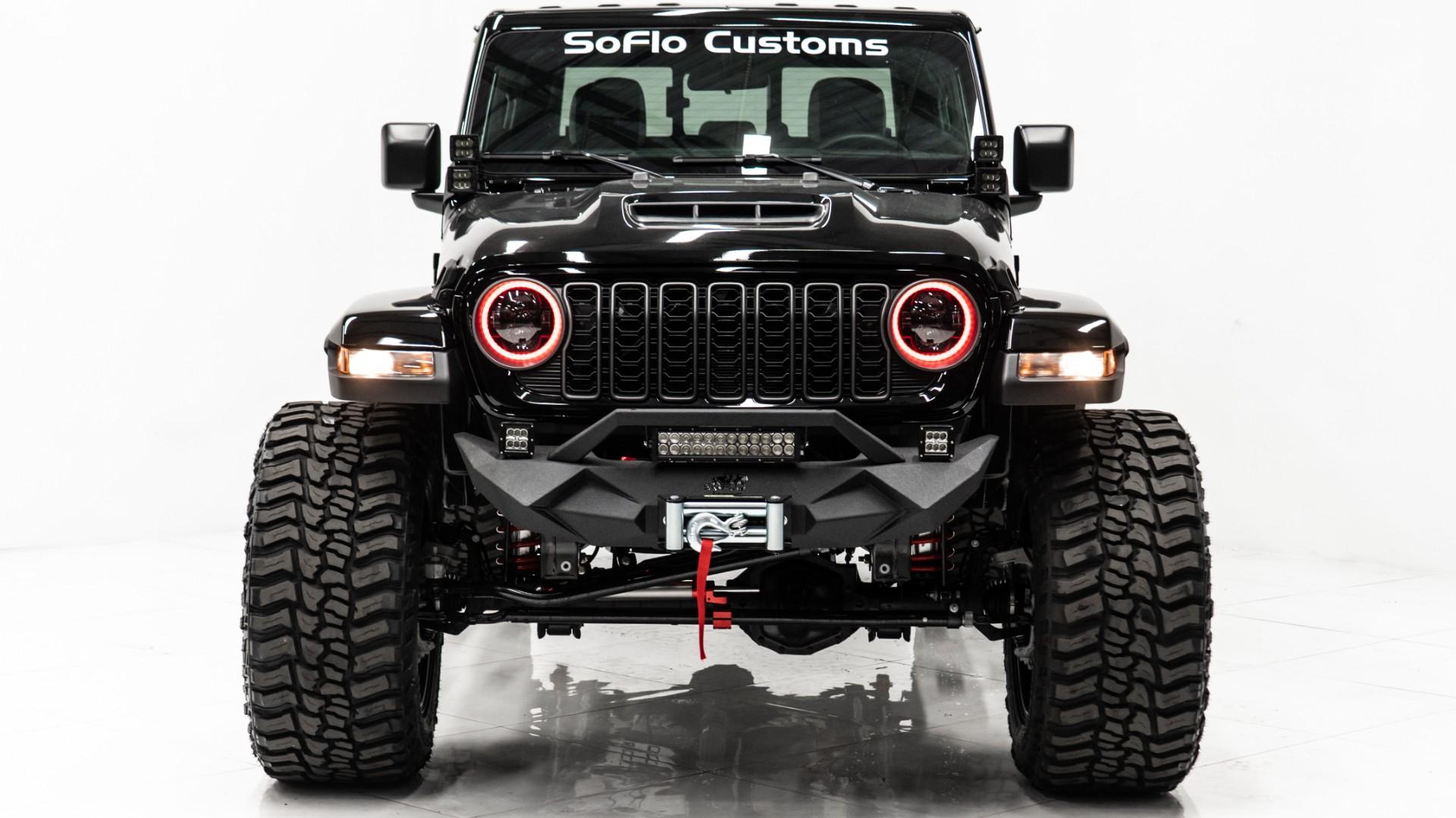 2025 JEEP GLADIATOR in Black, photo 13 of 54