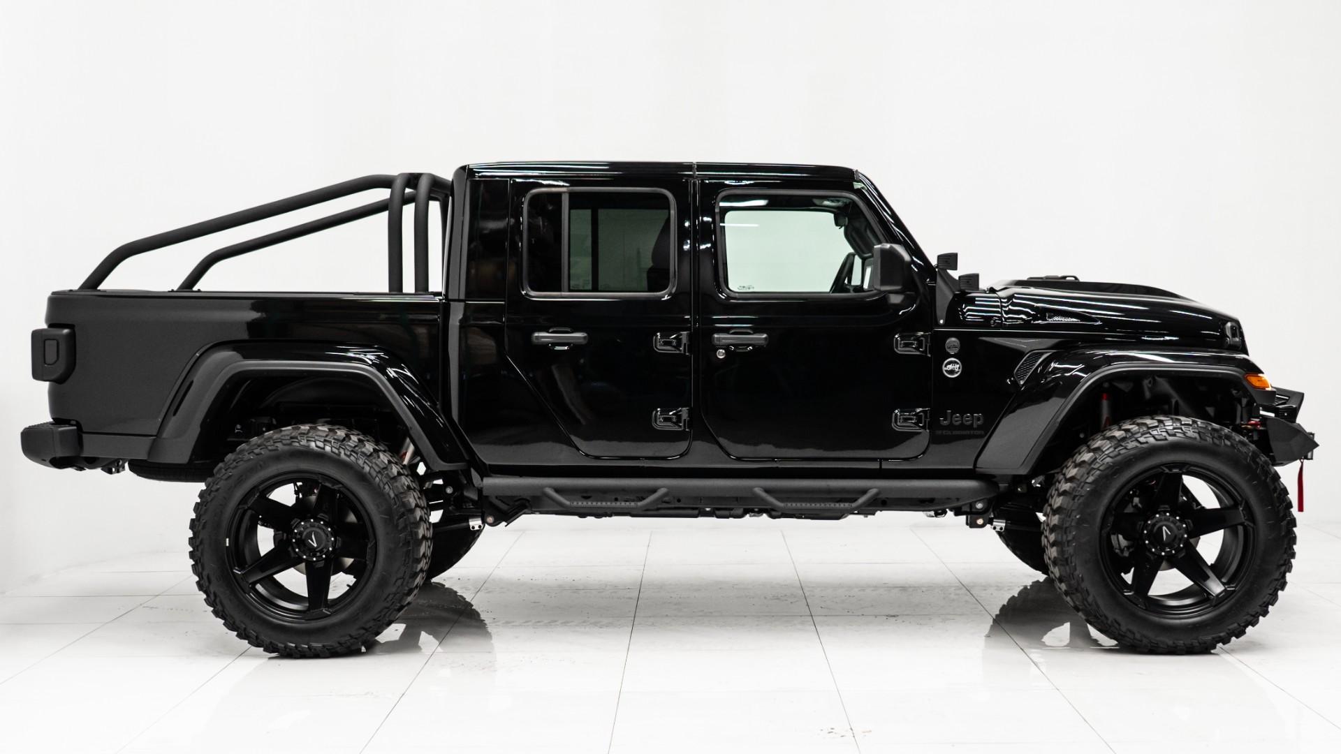 2025 JEEP GLADIATOR in Black, photo 25 of 54
