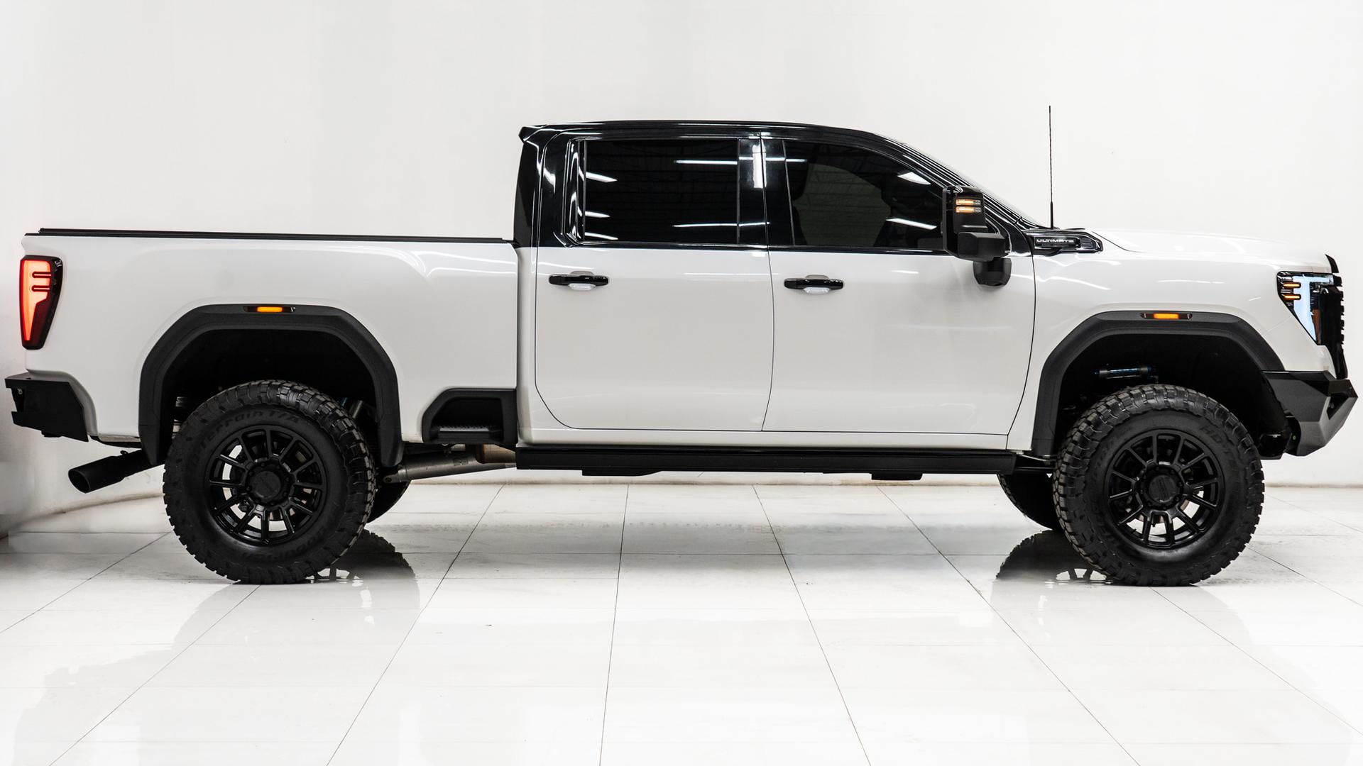 2025 GMC SIERRA 2500HD in White, photo 4 of 60
