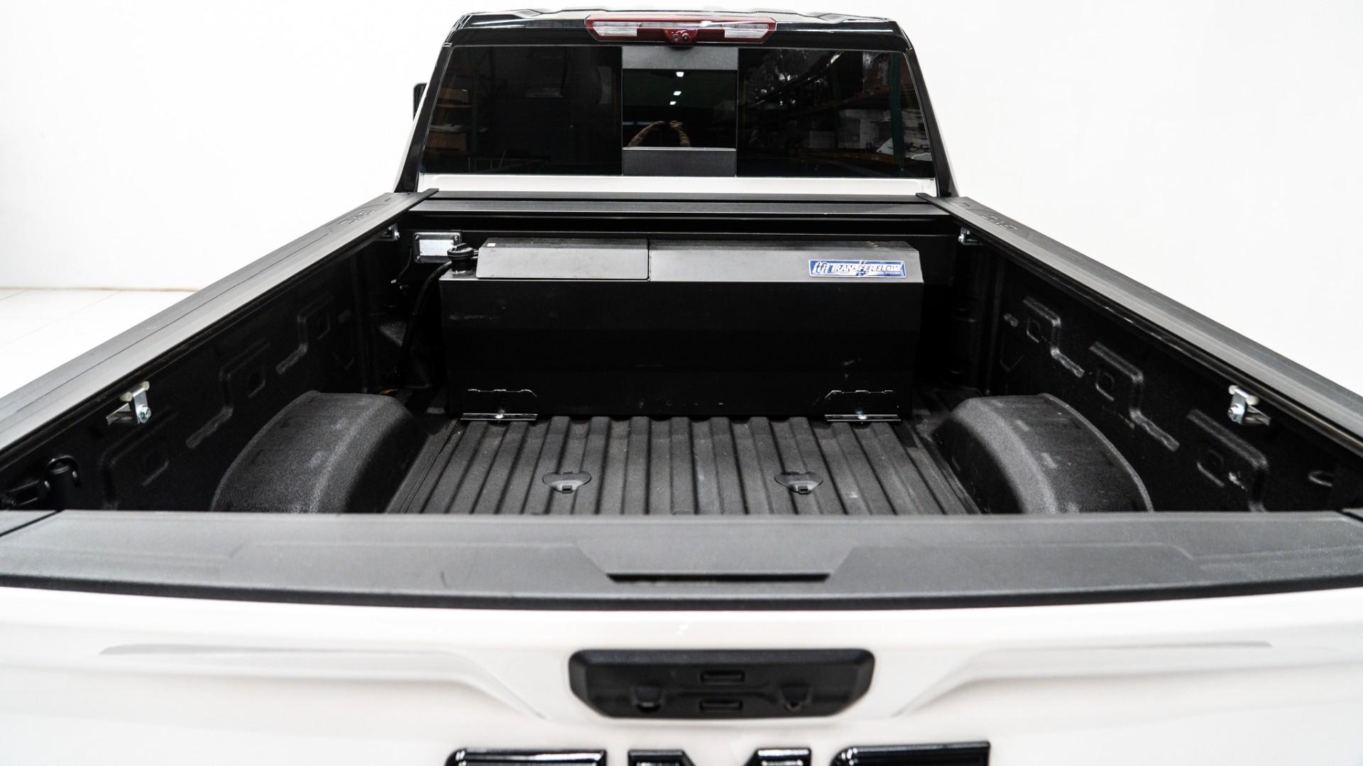 2025 GMC SIERRA 2500HD in White, photo 27 of 60