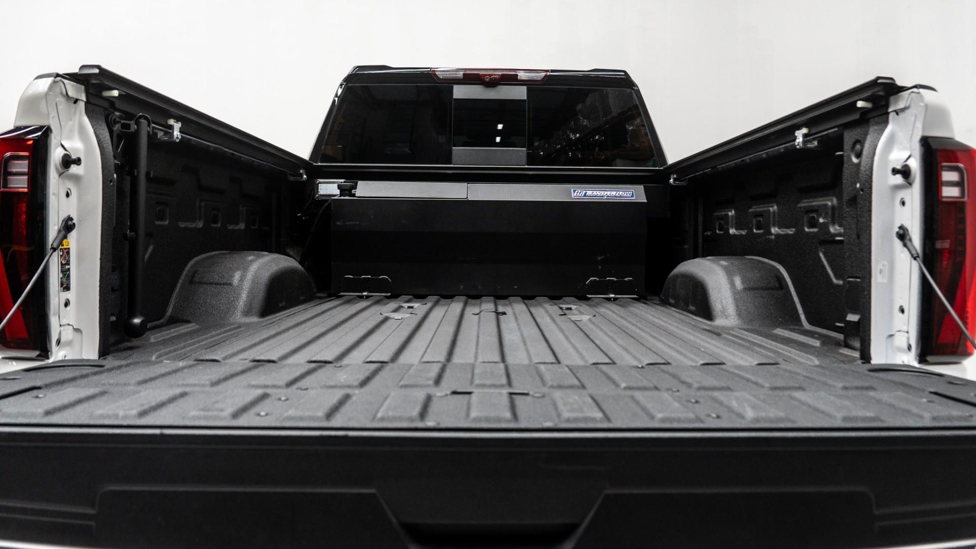 2025 GMC SIERRA 2500HD in White, photo 28 of 60