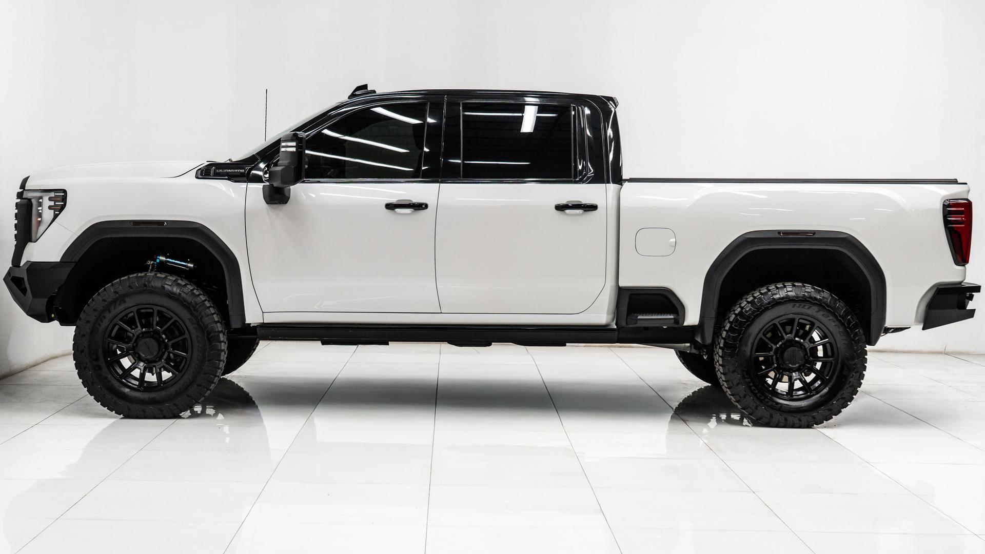 2025 GMC SIERRA 2500HD in White, photo 17 of 60