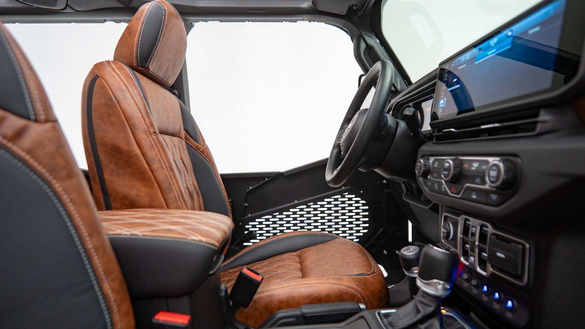 2025 JEEP GLADIATOR in Black, photo 47 of 57