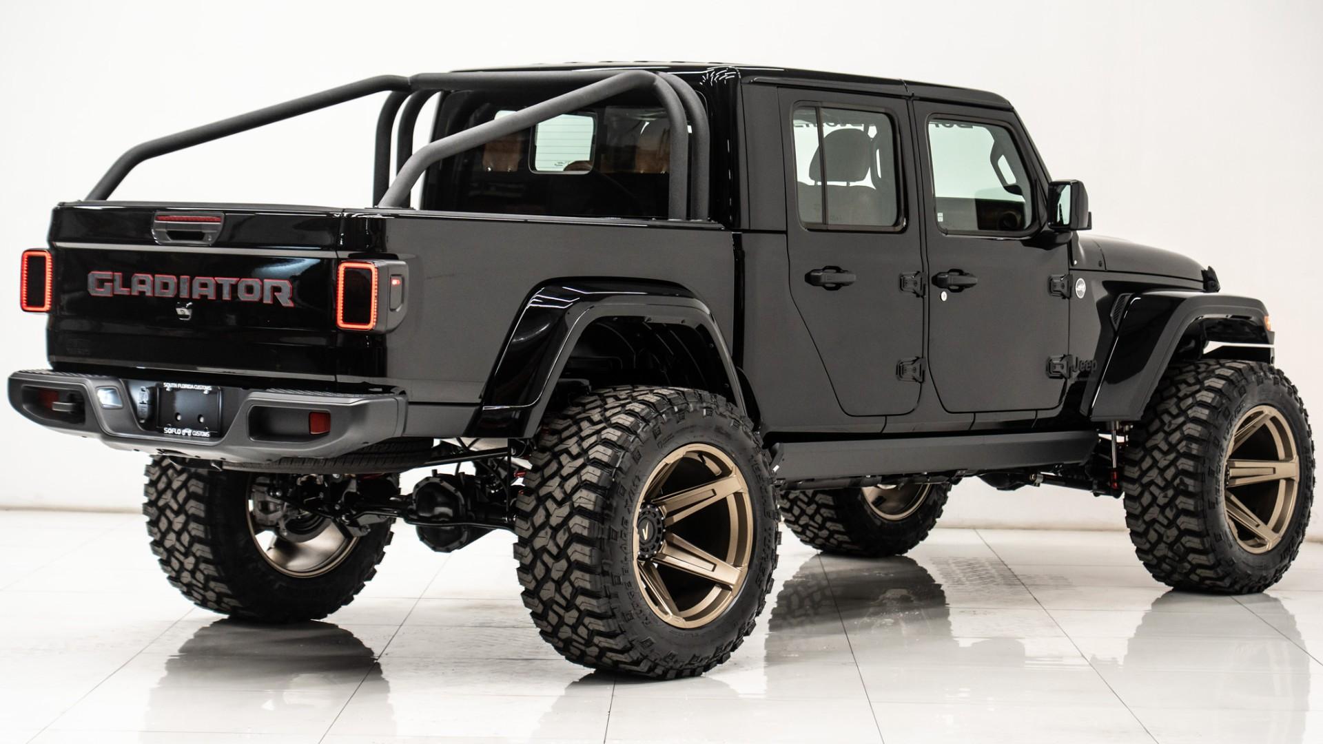 2025 JEEP GLADIATOR in Black, photo 7 of 57