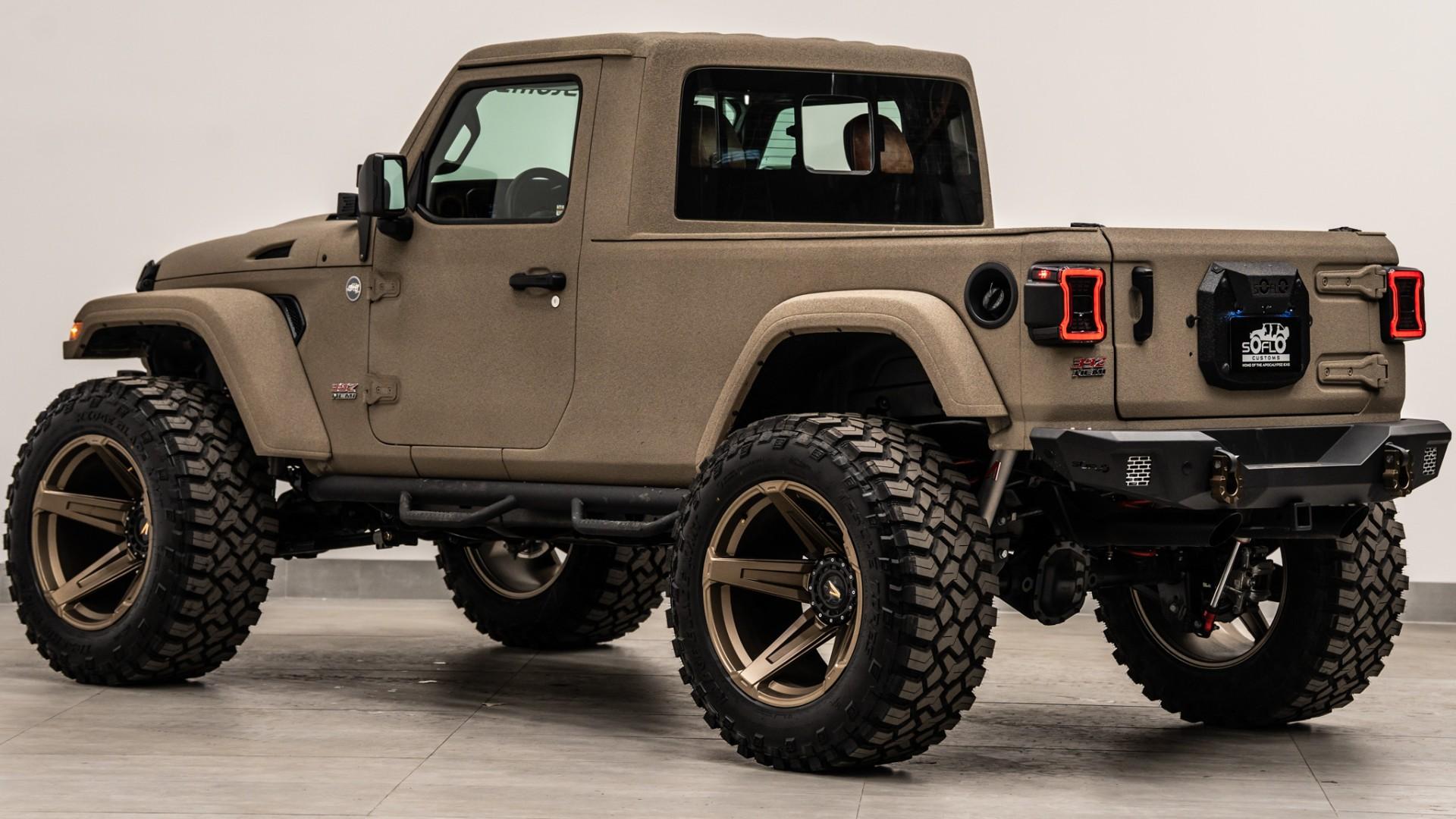 2026 JEEP WRANGLER in Tan, photo 7 of 43