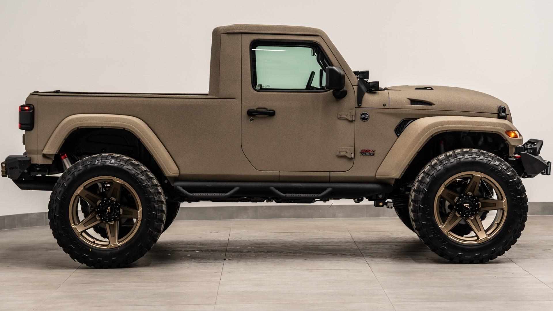 2026 JEEP WRANGLER in Tan, photo 10 of 43