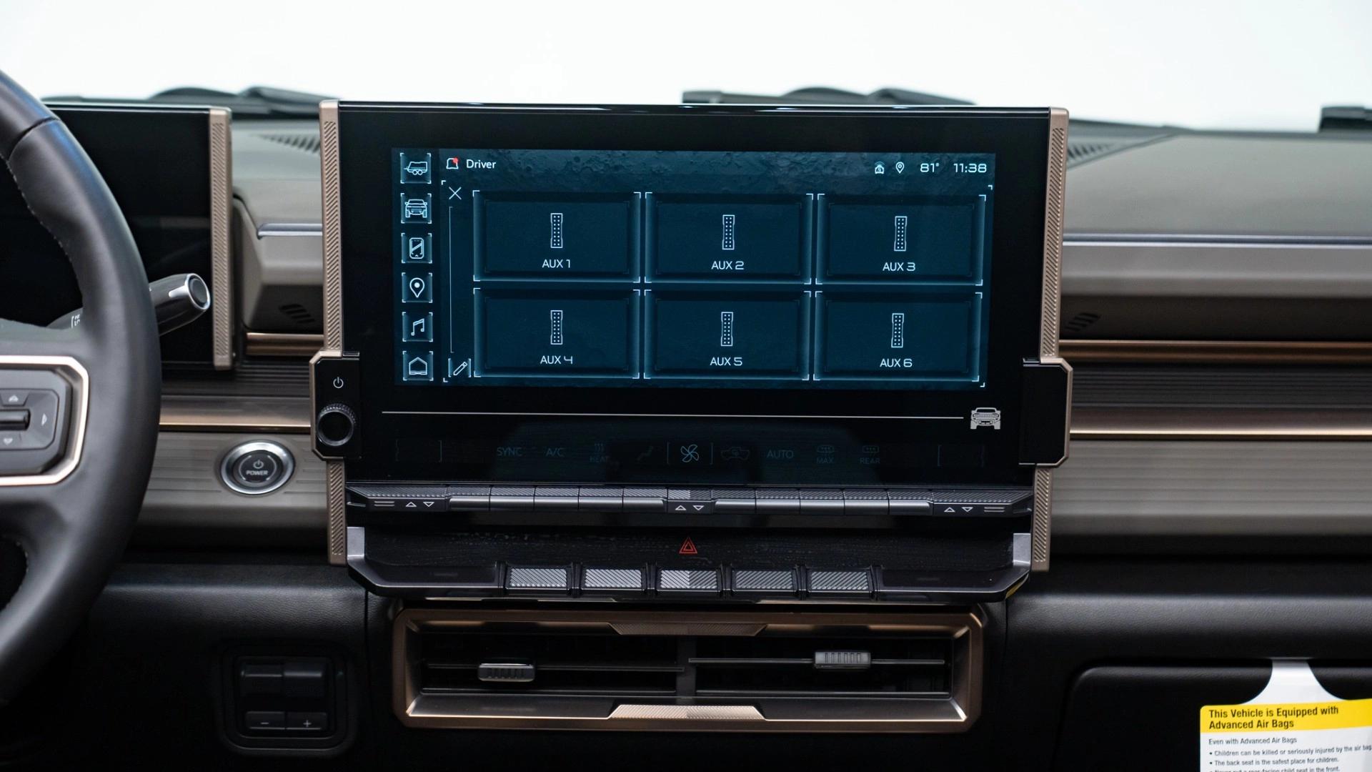 2024 GMC HUMMER EV PICKUP in Gray, photo 12 of 29